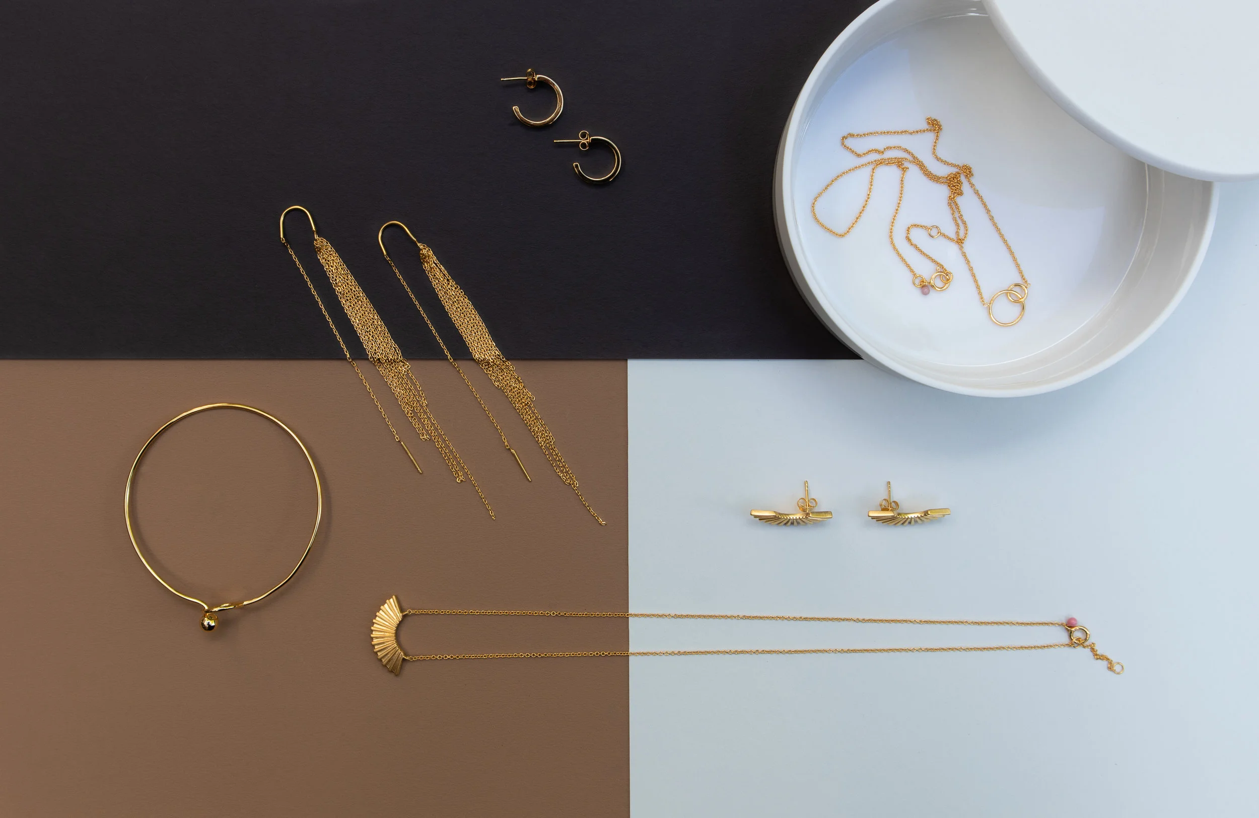 Jewerly Styling, display, retail display, Enamel Copenhagen our work for Deense Kroon new collection .jpg