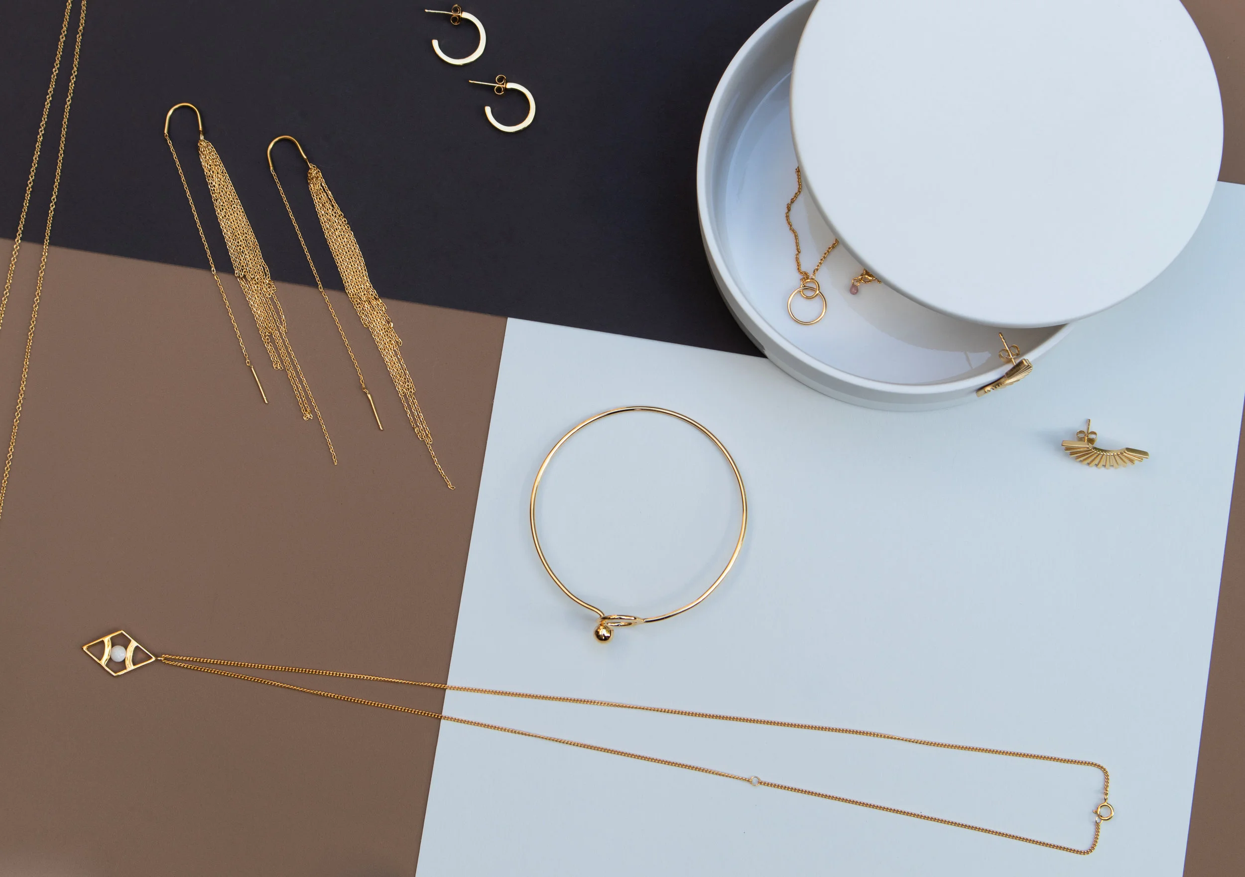 Jewerly Styling, display, retail display, Enamel Copenhagen our work for Deense Kroon new collection 1.jpg