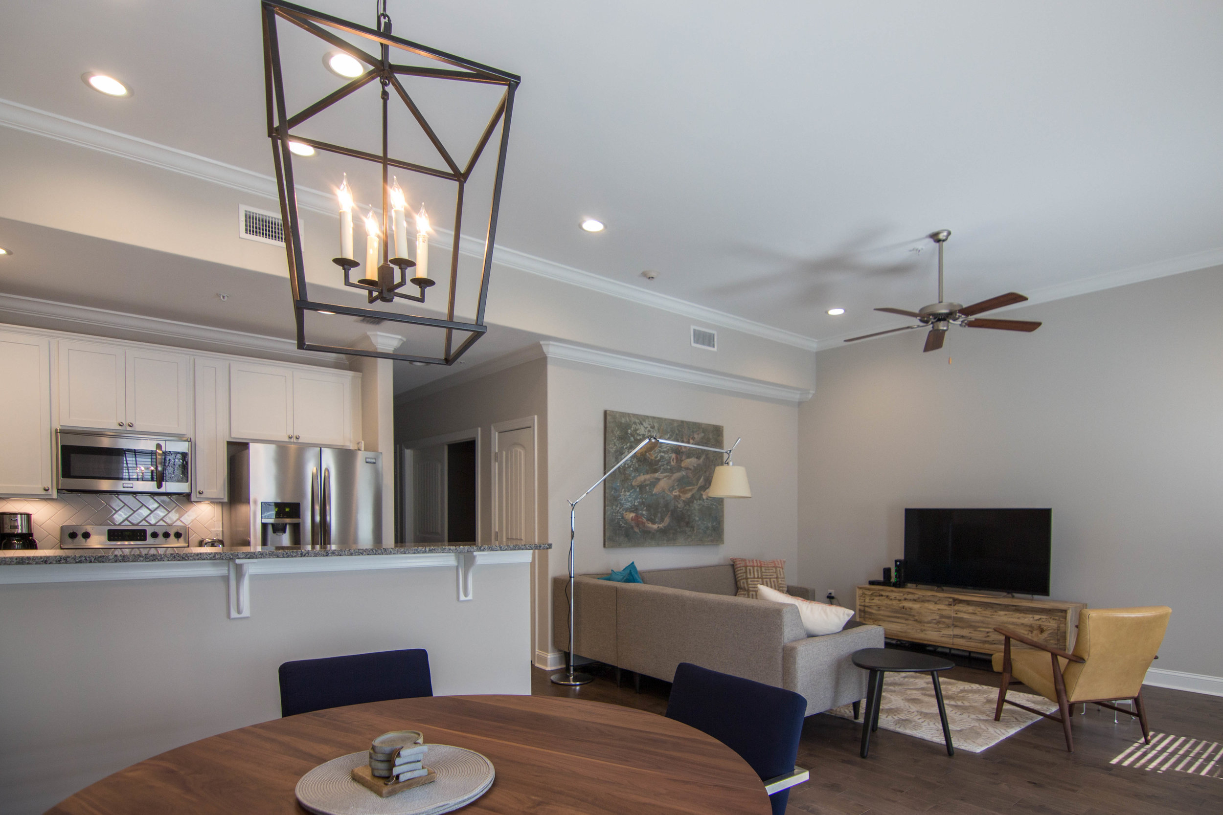 06 Front Room.jpg