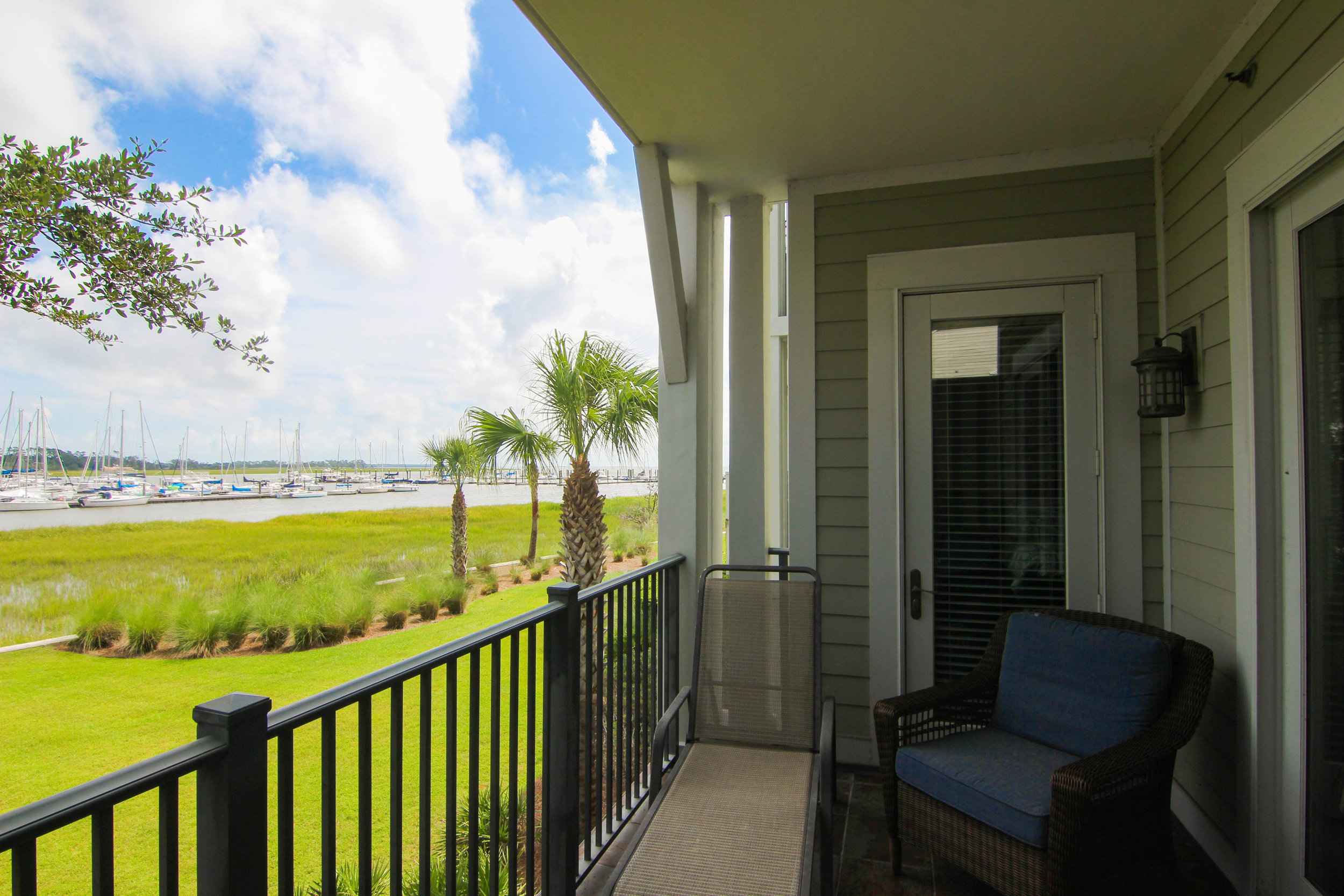 32 Porch.jpg