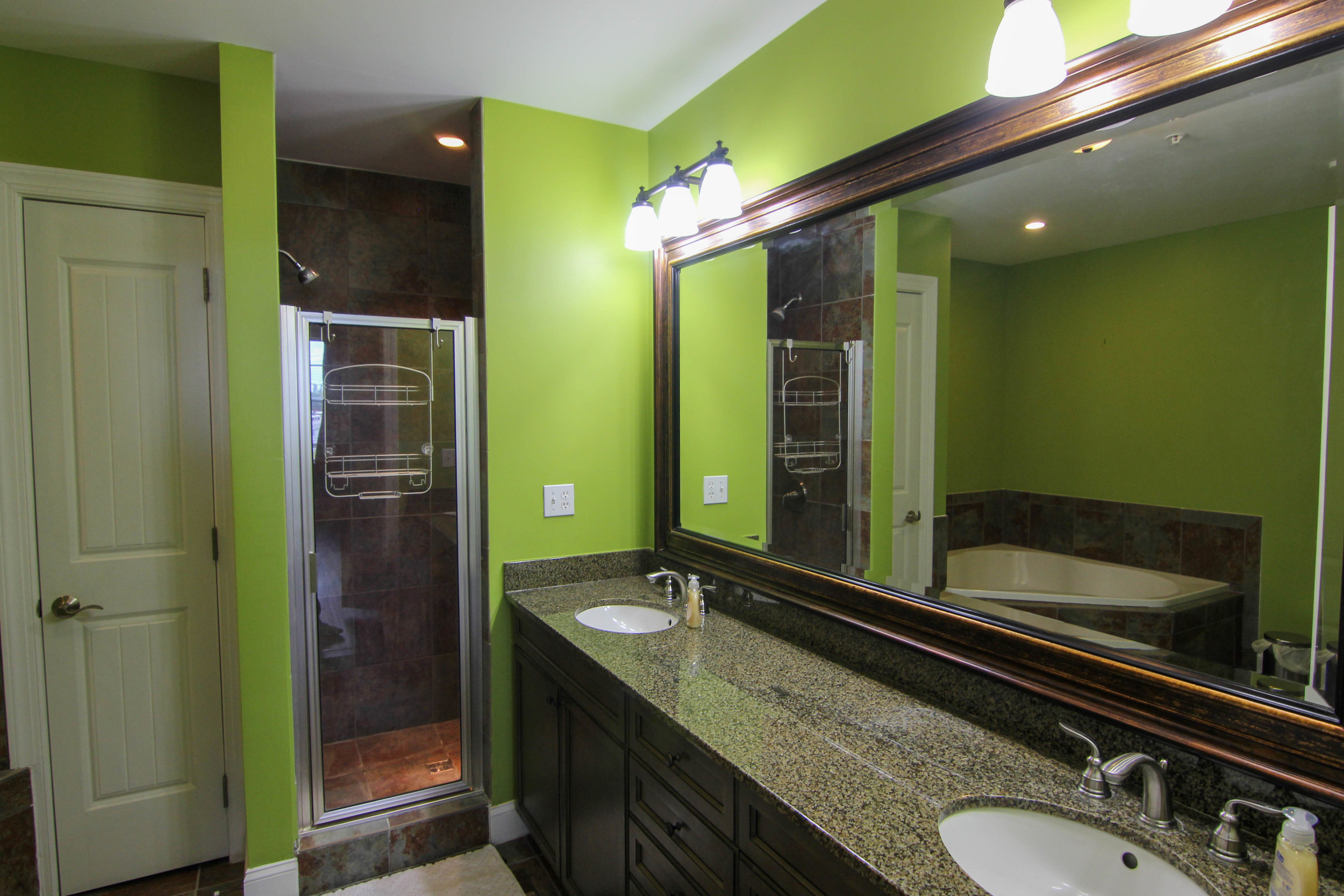 30 Master Bath.jpg