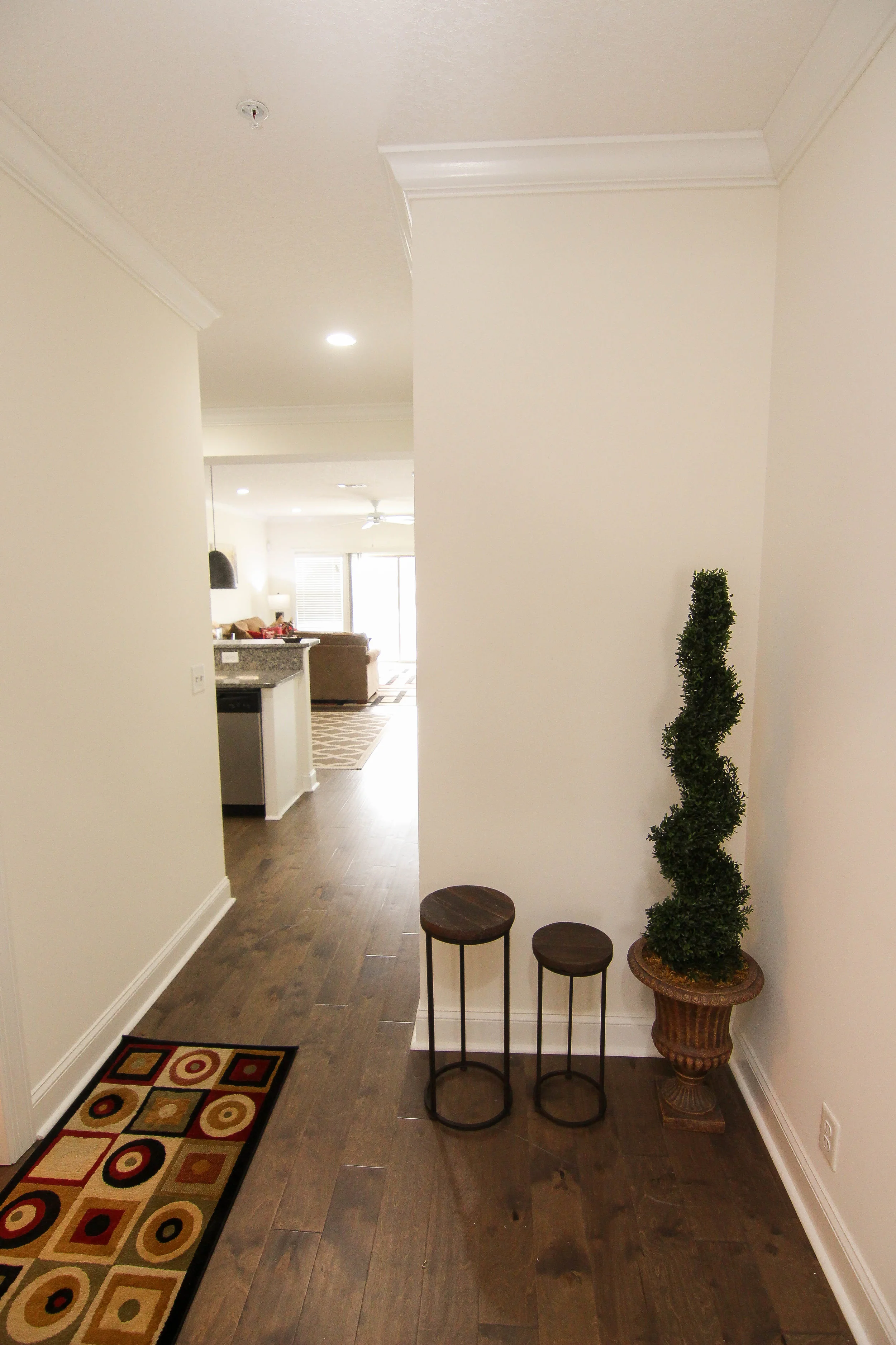 04 Foyer.jpg