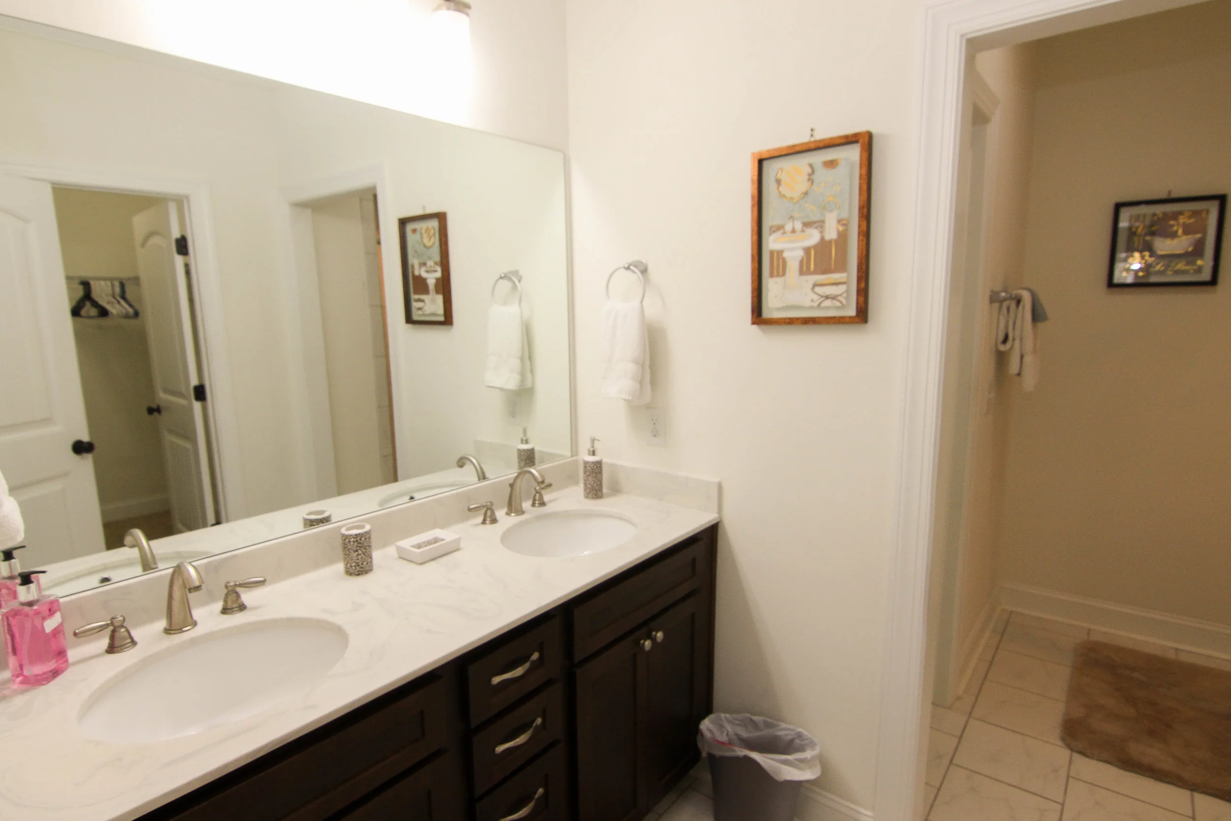 17 Master Bath.jpg