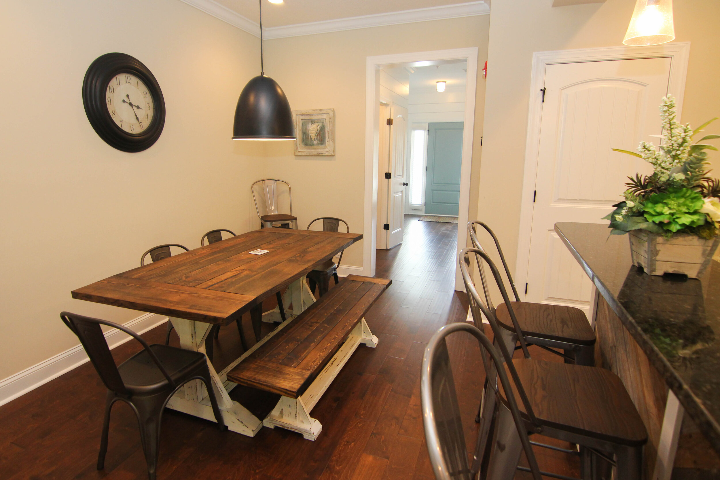 11 Dining Room.jpg