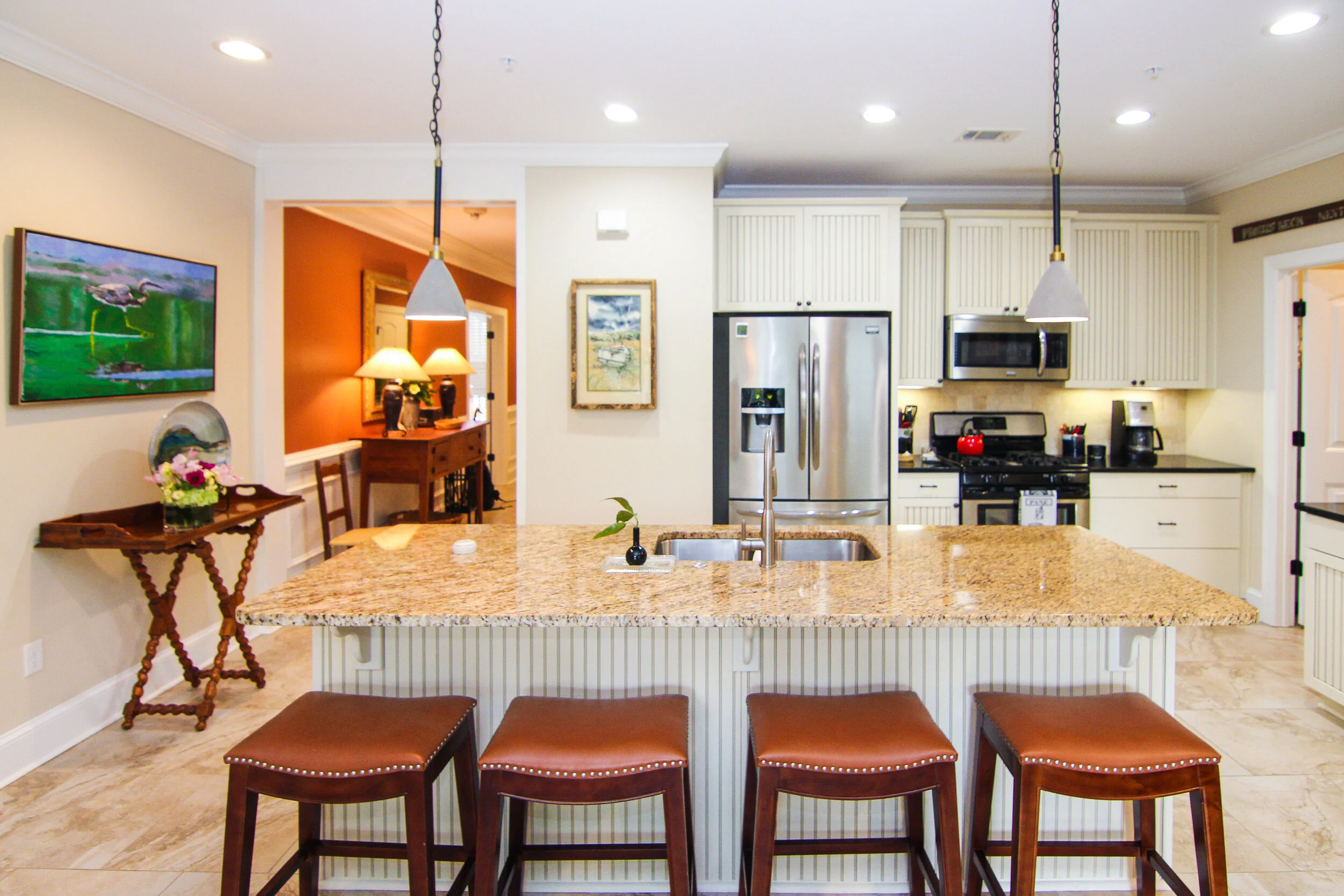 13 Kitchen.jpg