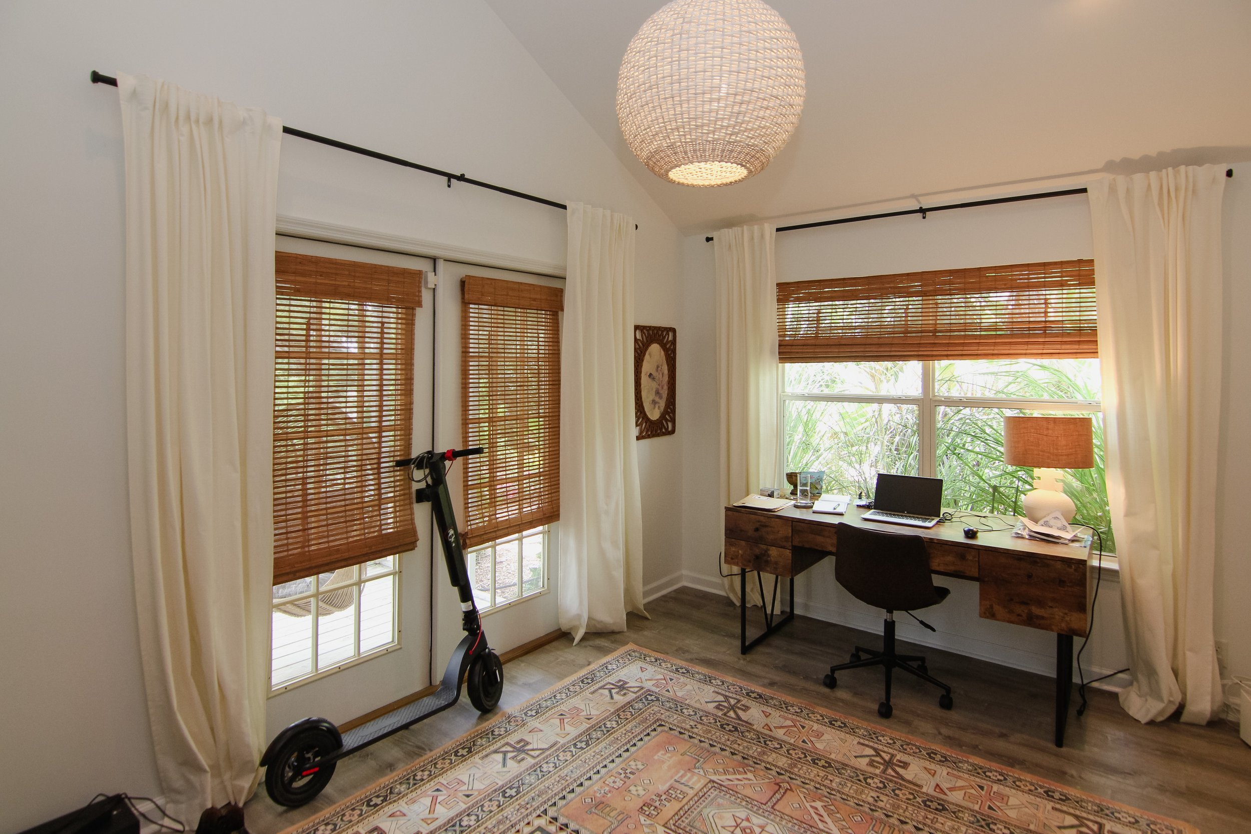07 Office.jpg