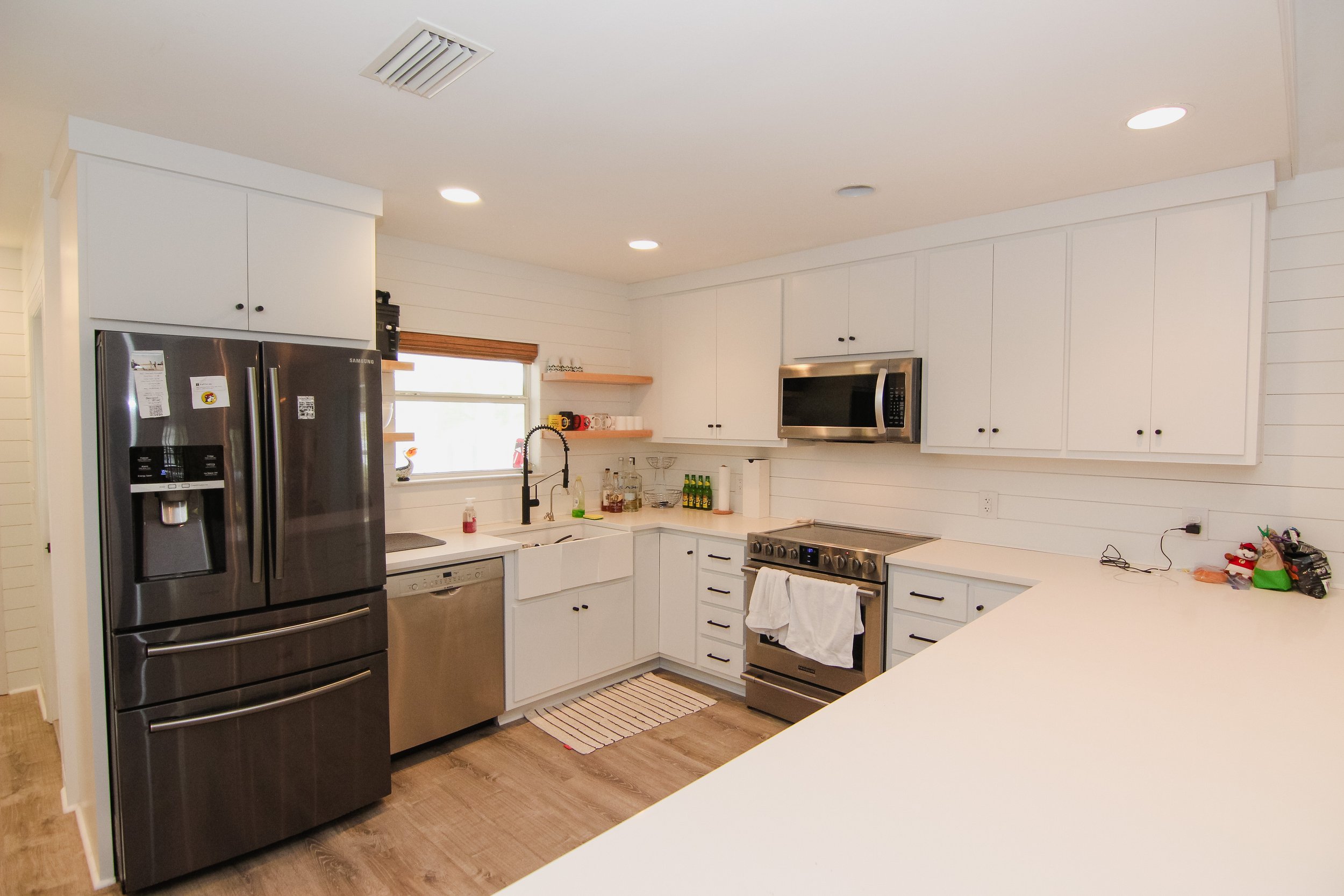 15 Kitchen.jpg