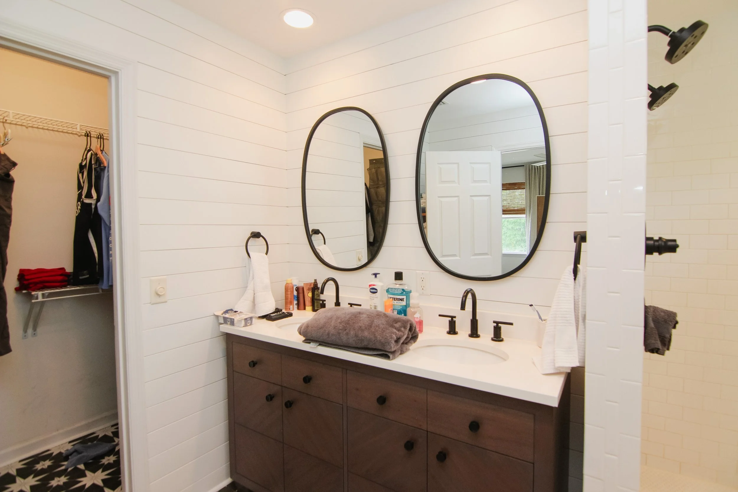 25 Main Bathroom.jpg