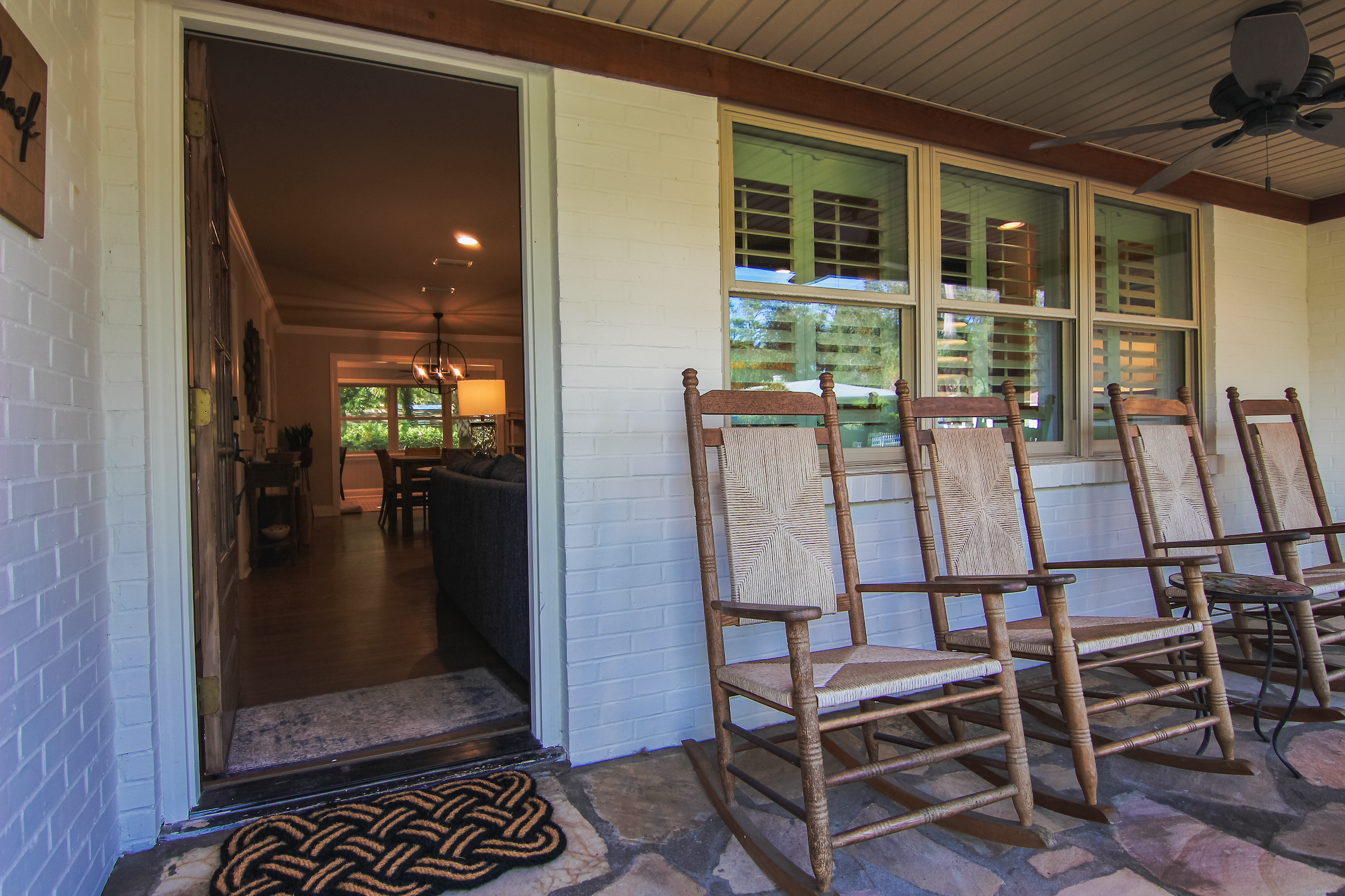 06 Porch.png