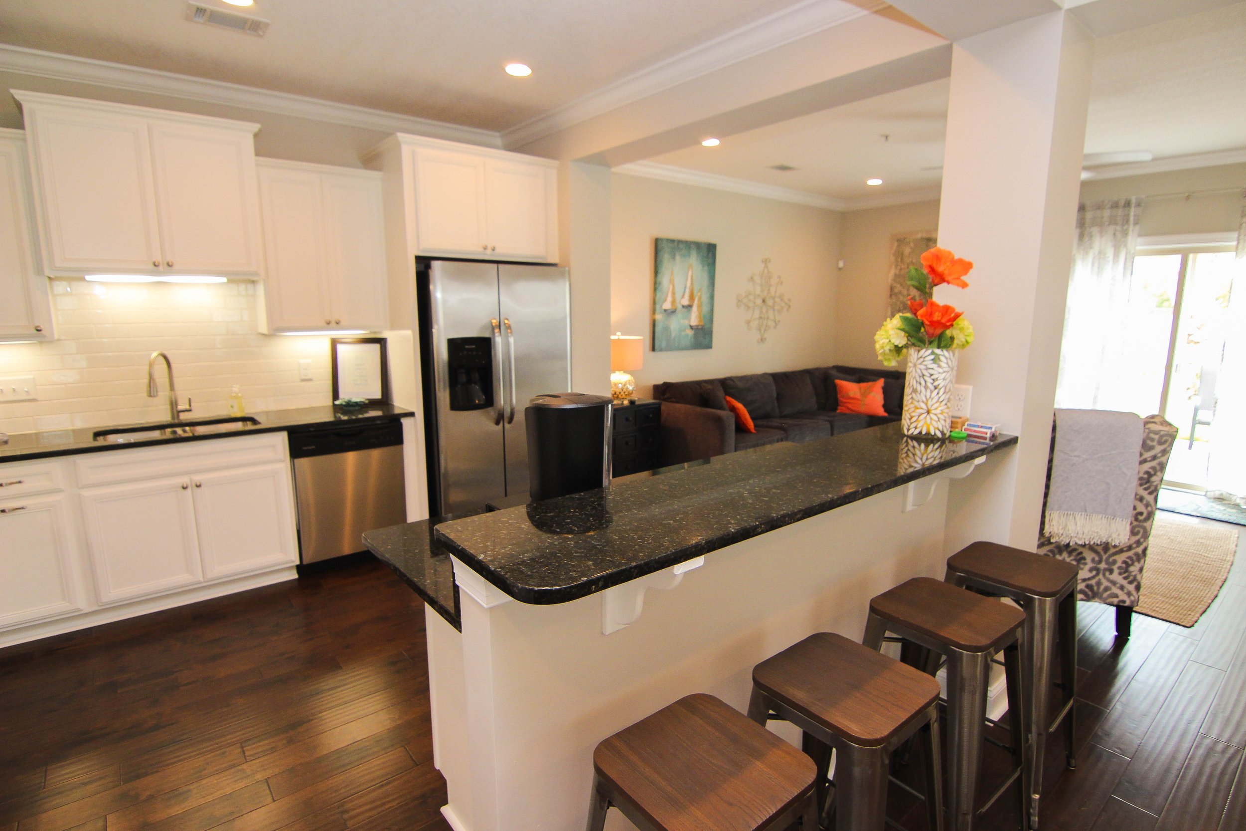07 Breakfast Bar.jpg