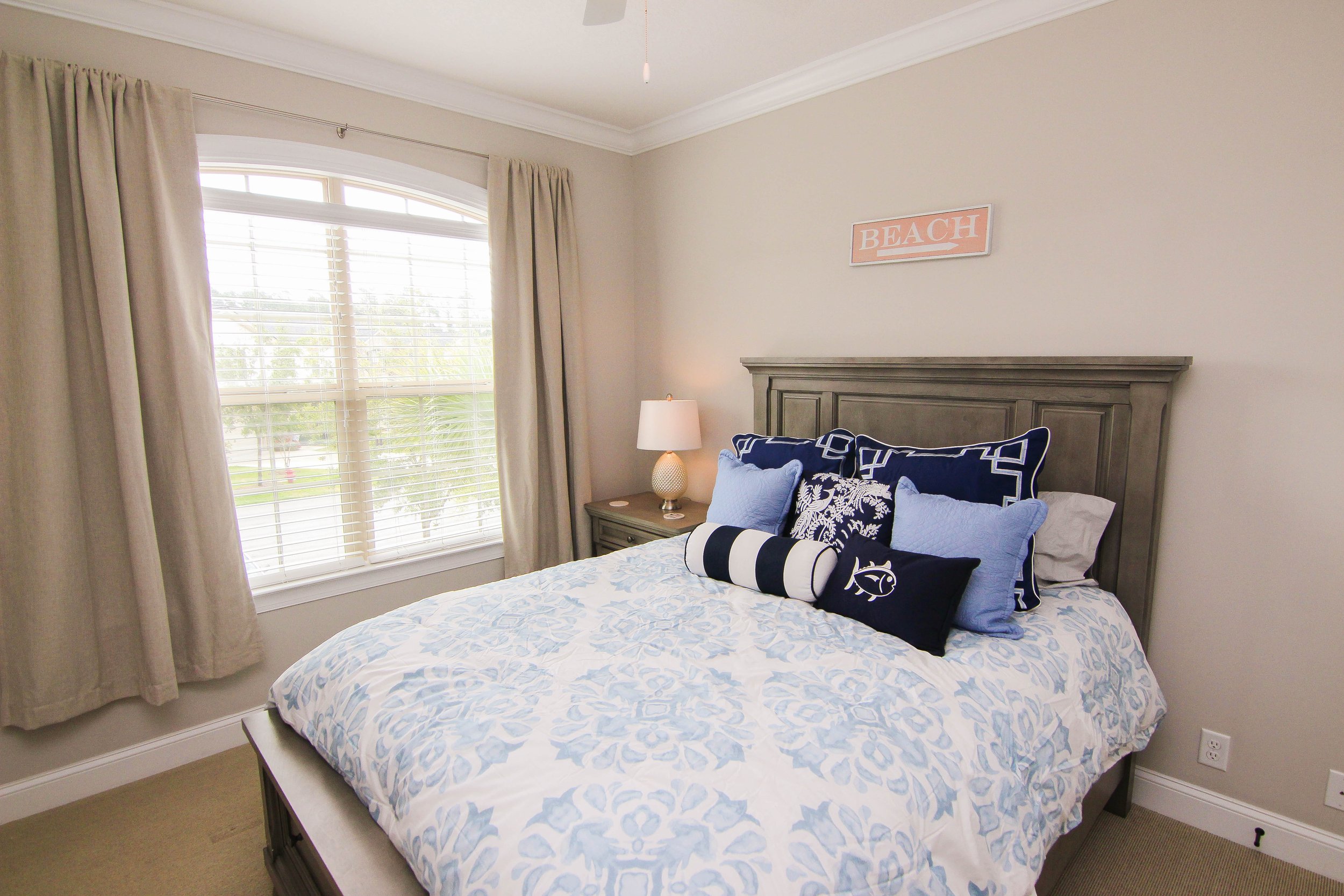 18 Bedroom 1.jpg