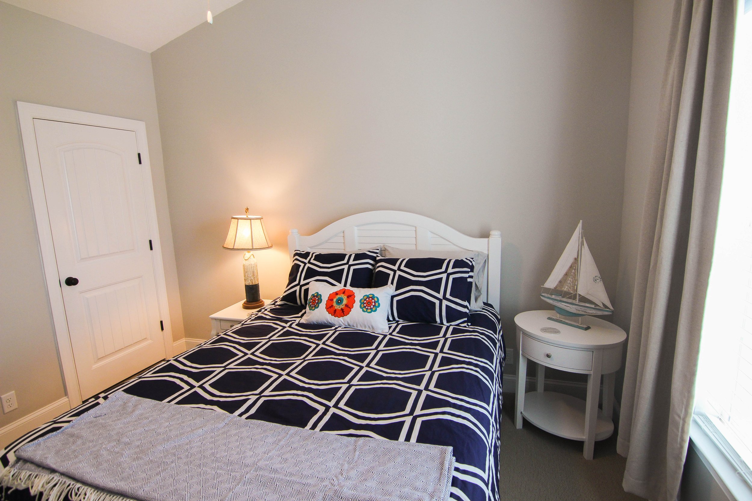 22 Bedroom 2.jpg