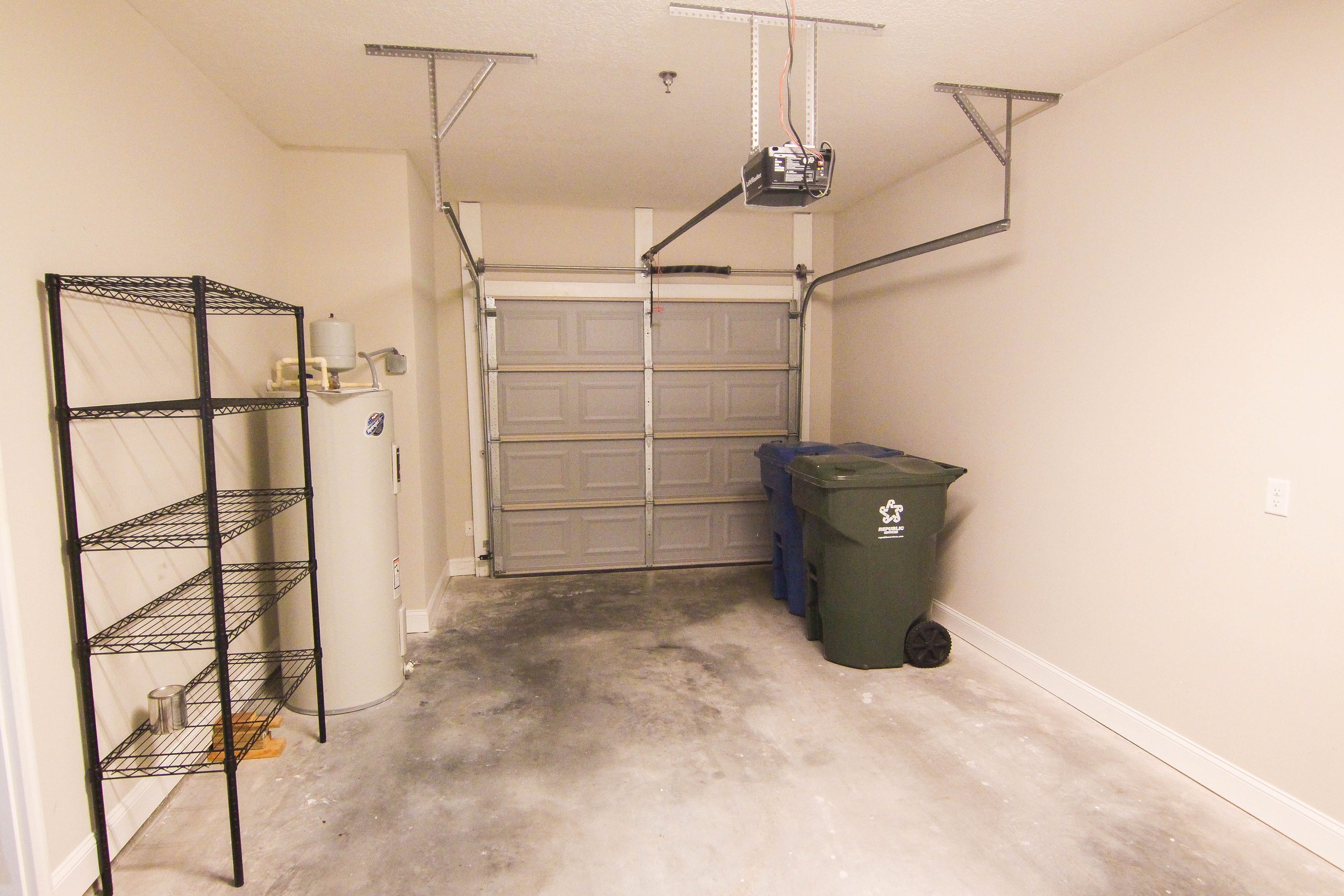 28 Garage.jpg