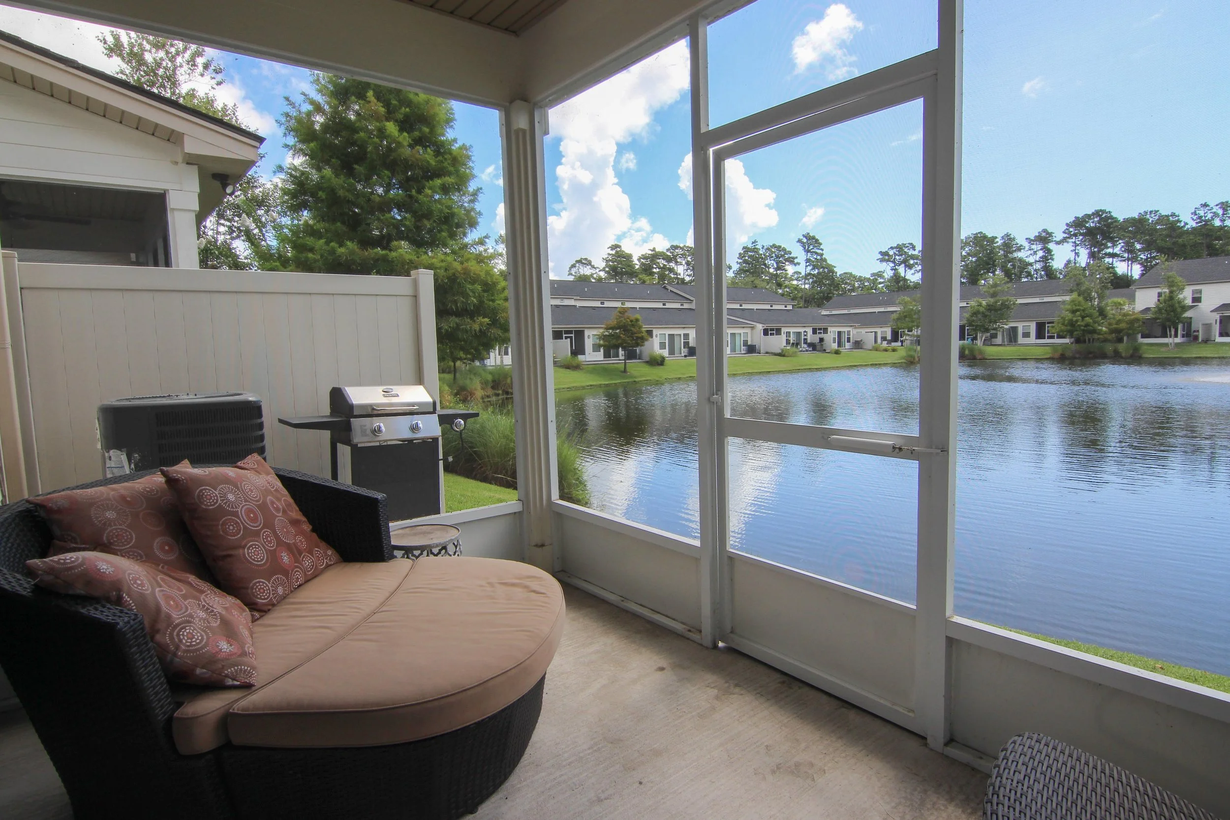 08 Porch.jpg