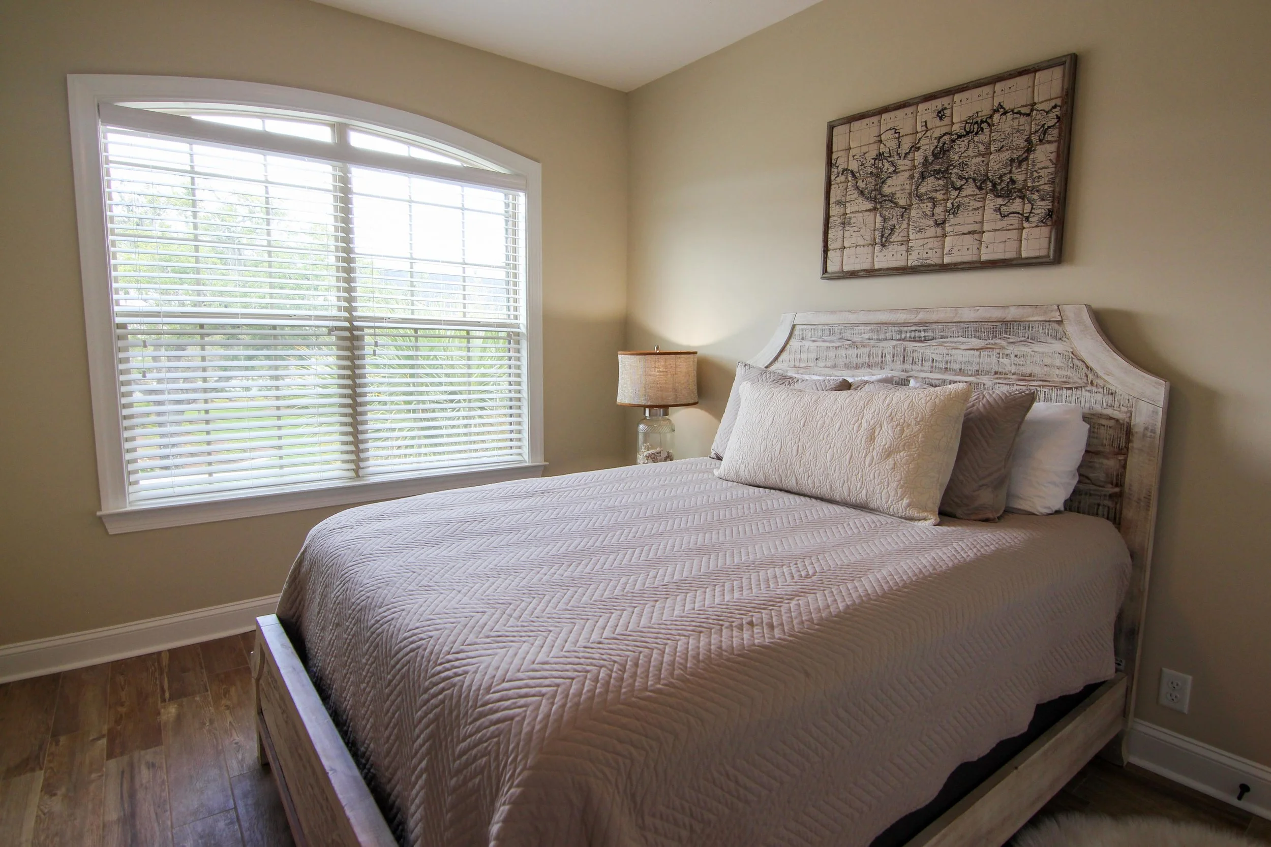 16 Bedroom 1.jpg