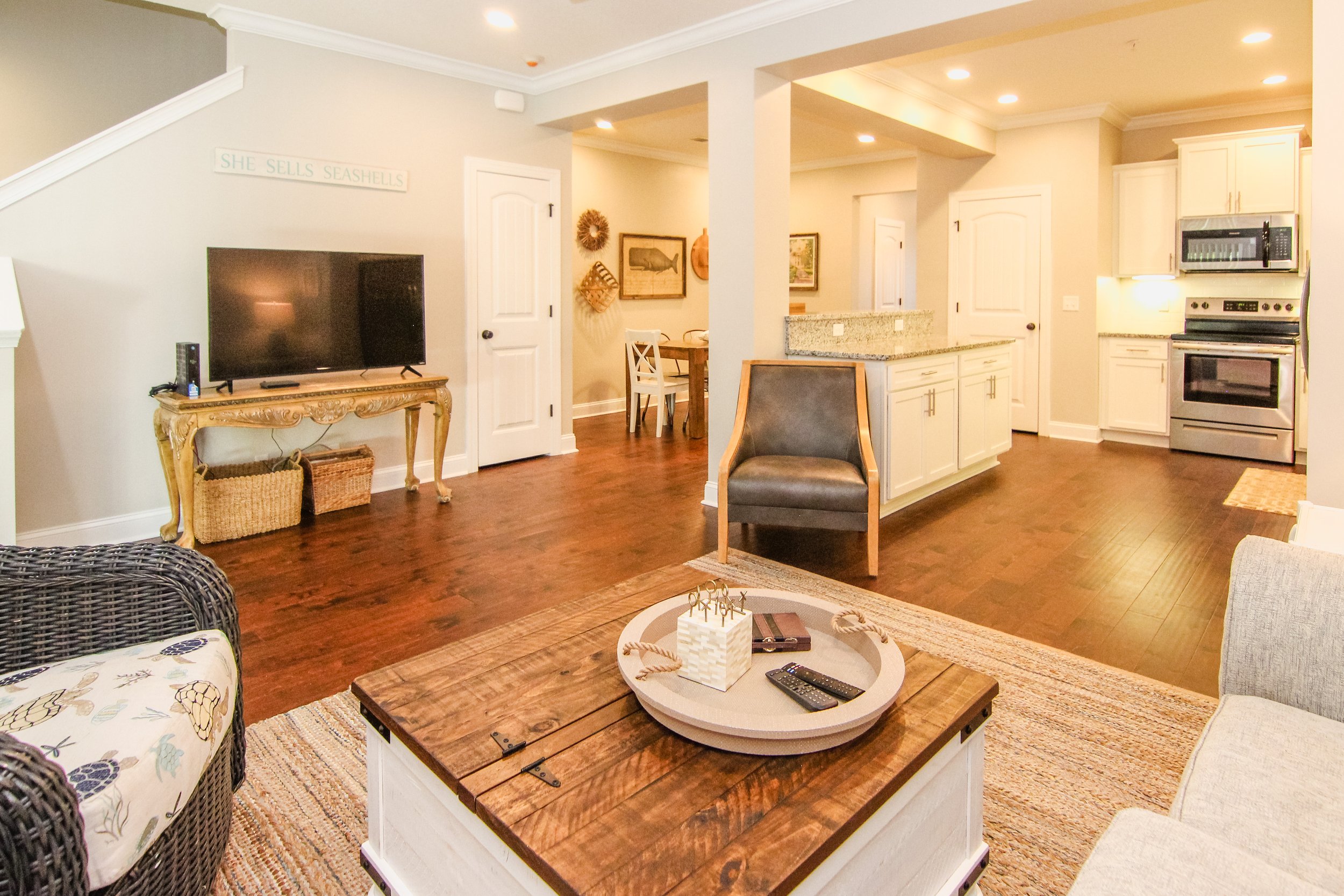 11 Living Room.jpg