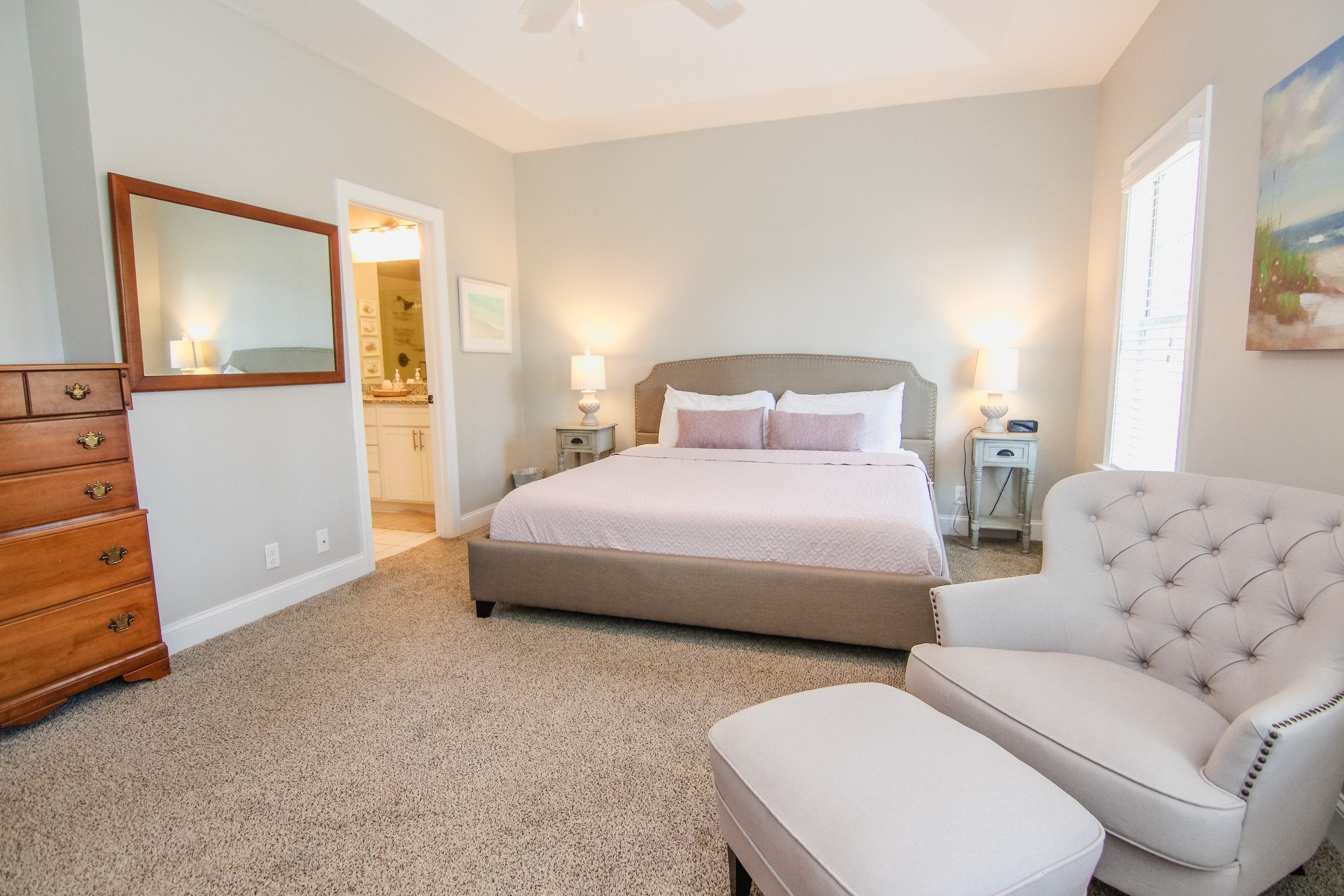 15 Main Bedroom.jpg