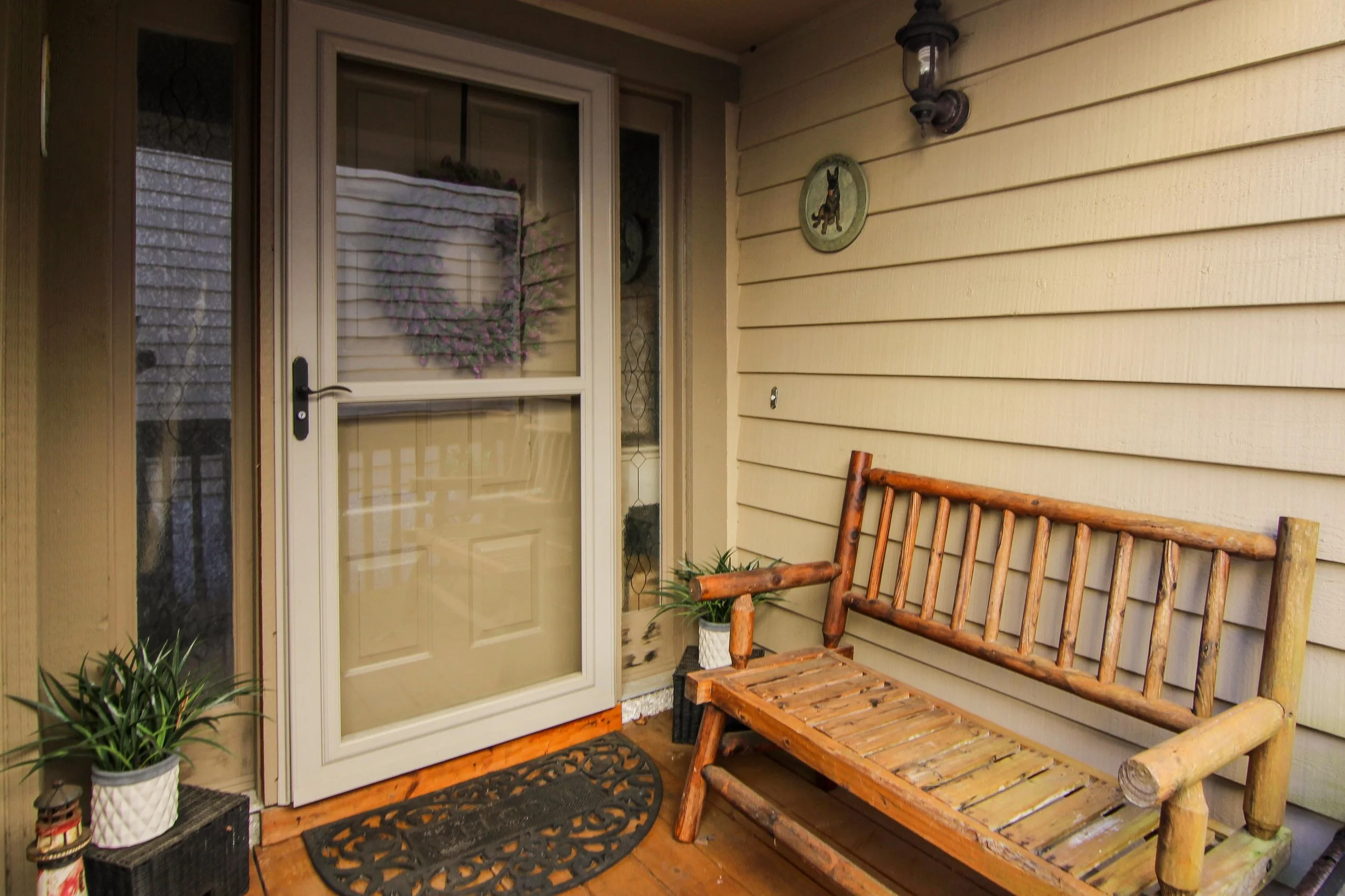 02 Front Door.jpg