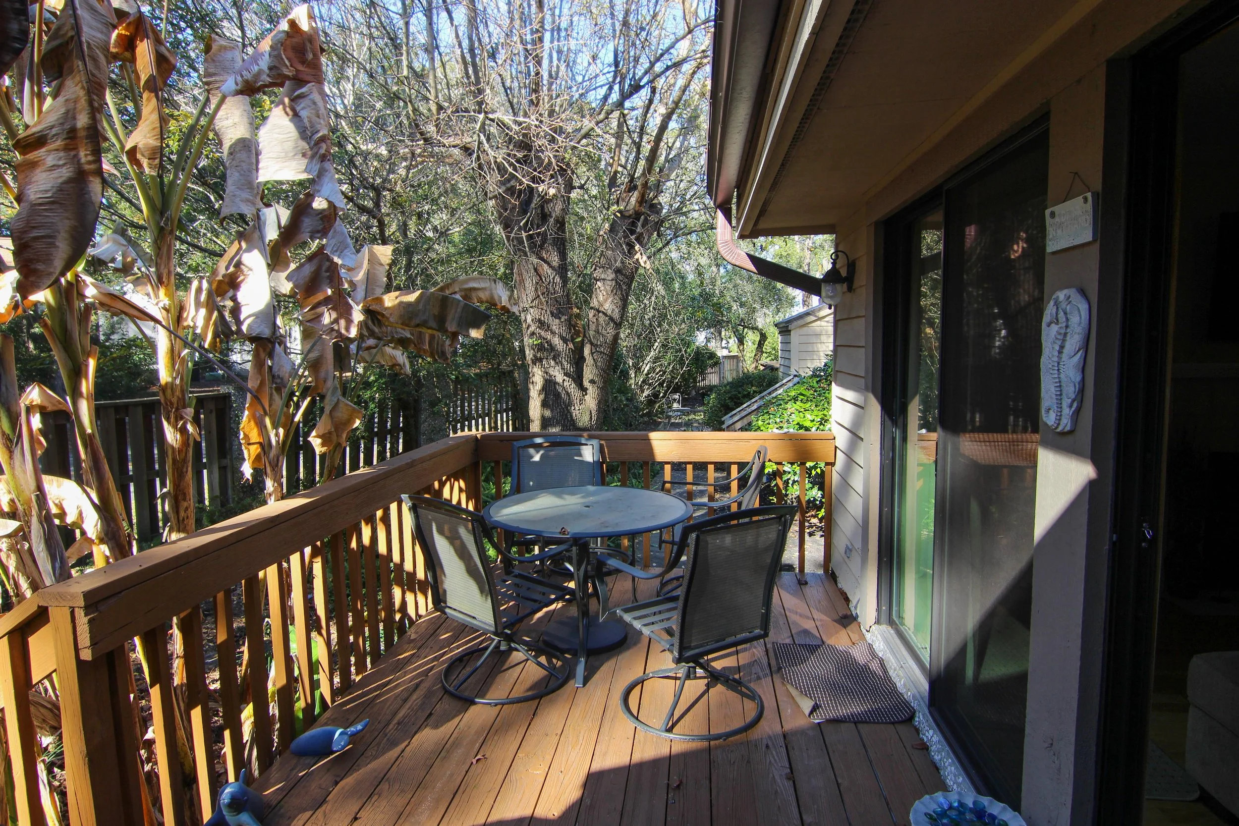 10 Porch.jpg