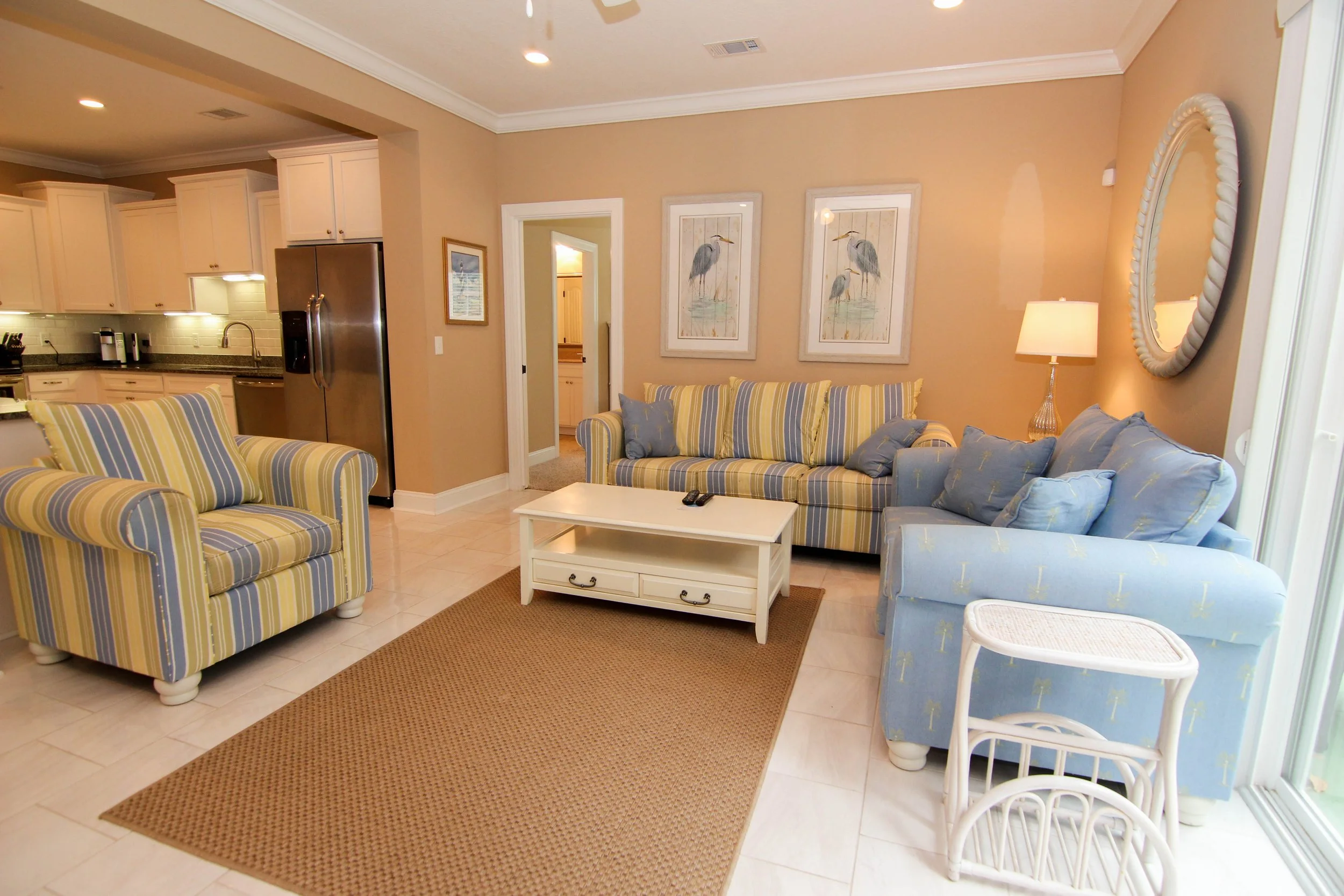 19 Living Room.jpg