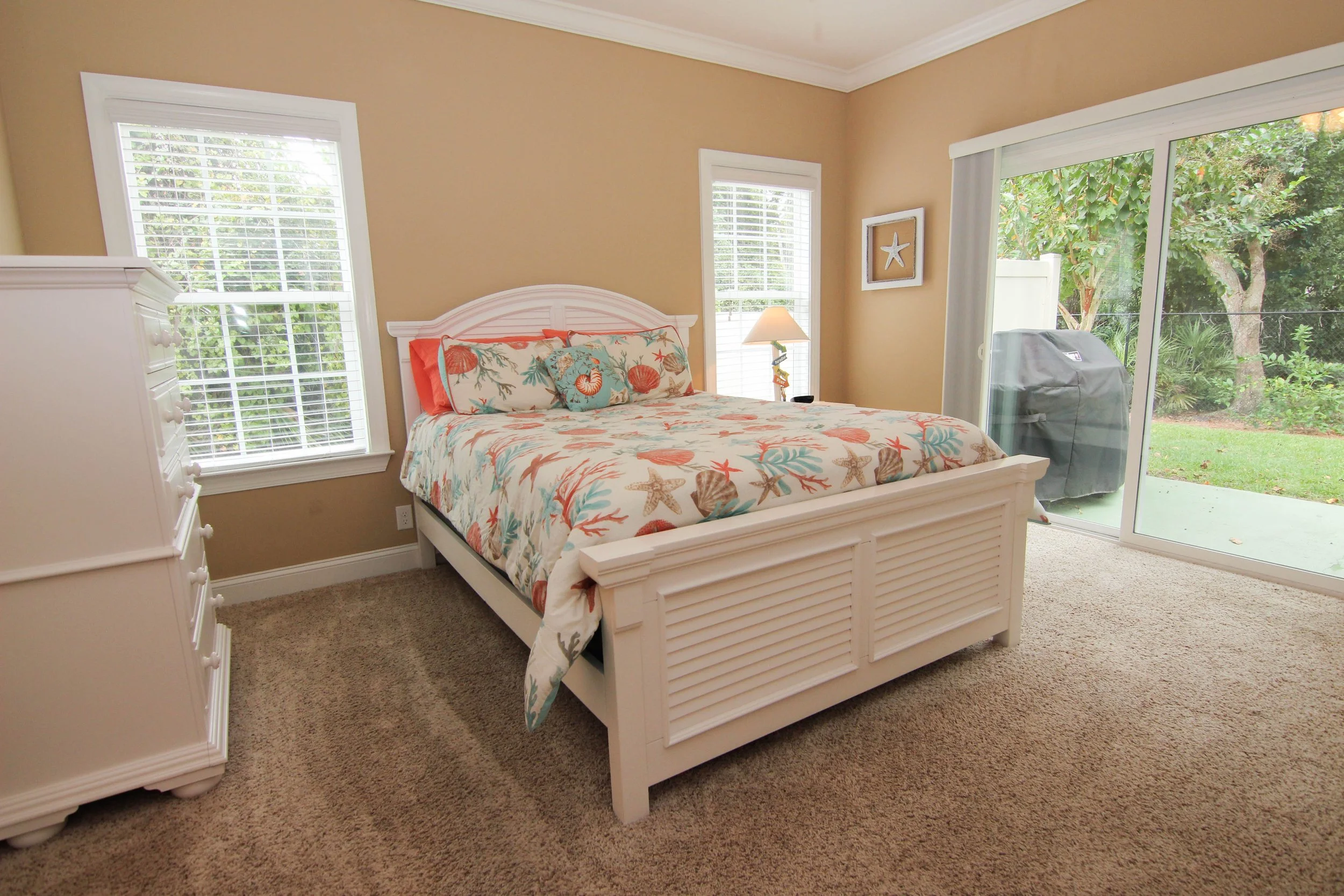 20 Bedroom 1.jpg