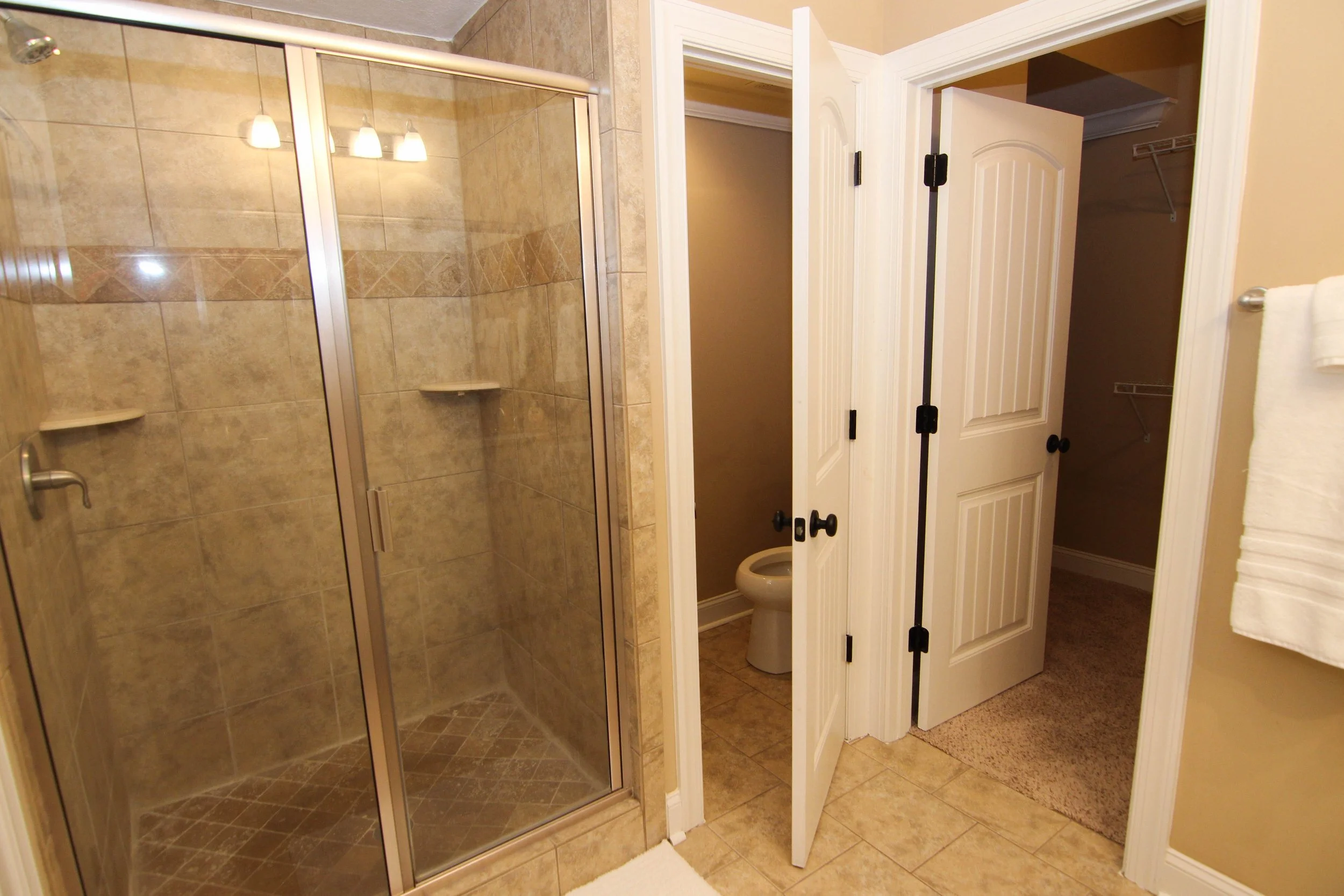 24 Bathroom 1.jpg