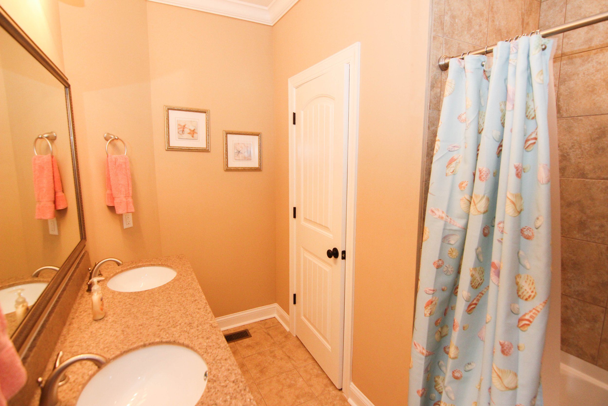 36 Bathroom 2.jpg