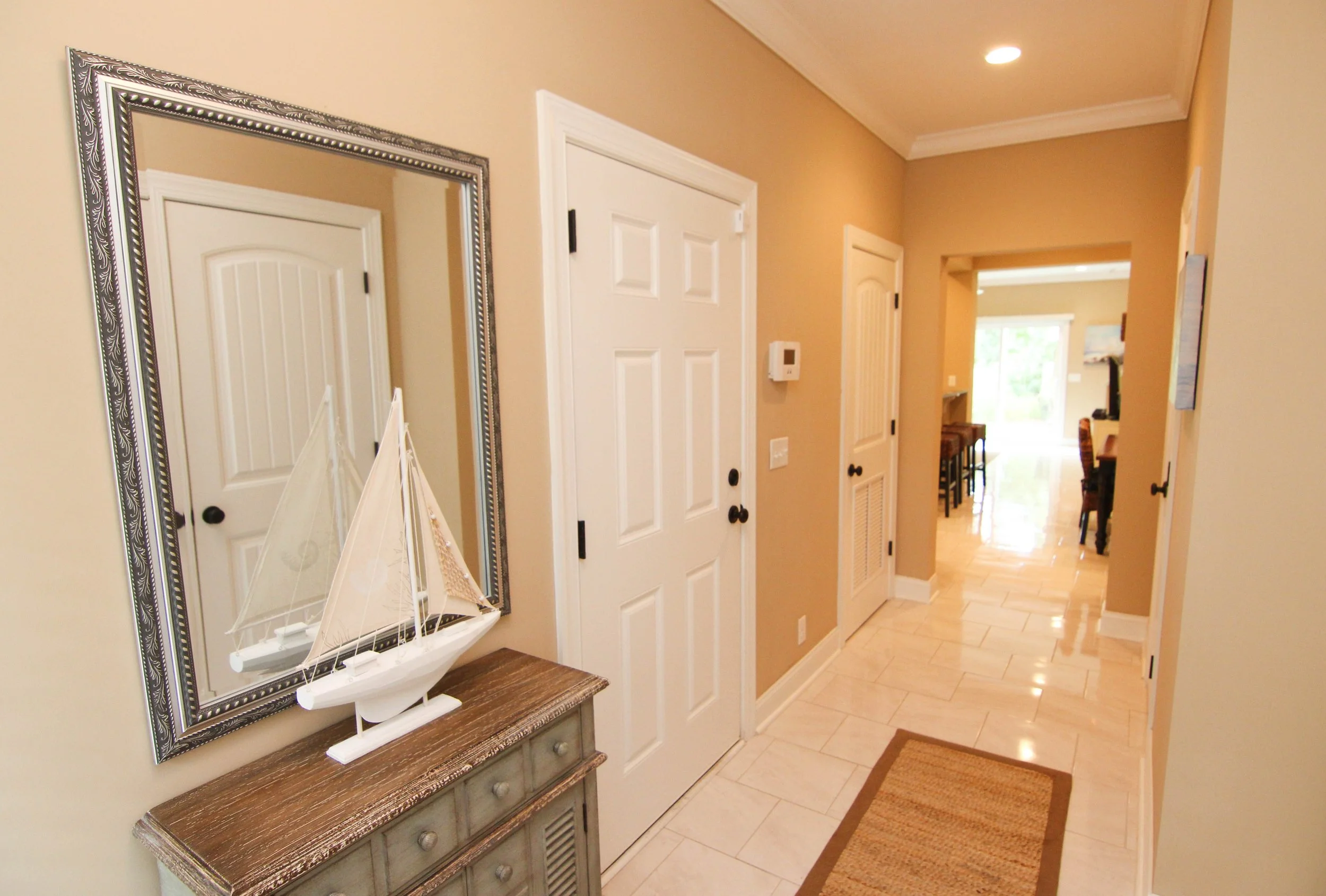 04 Foyer.jpg