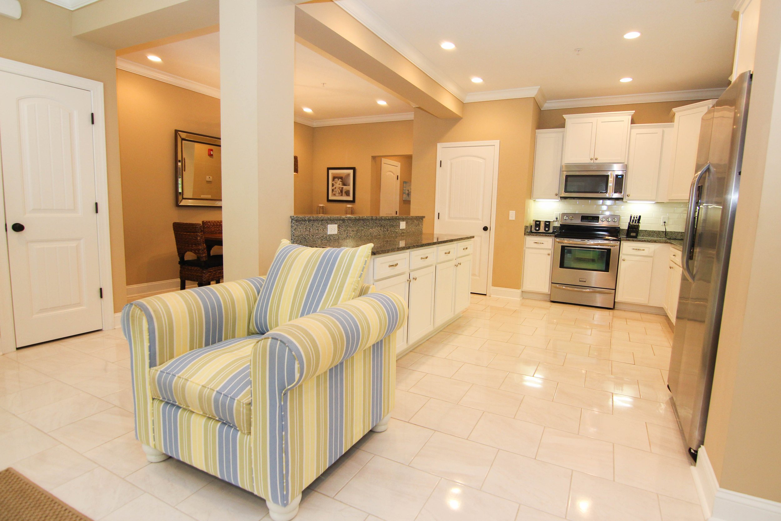 12 Living Room.jpg