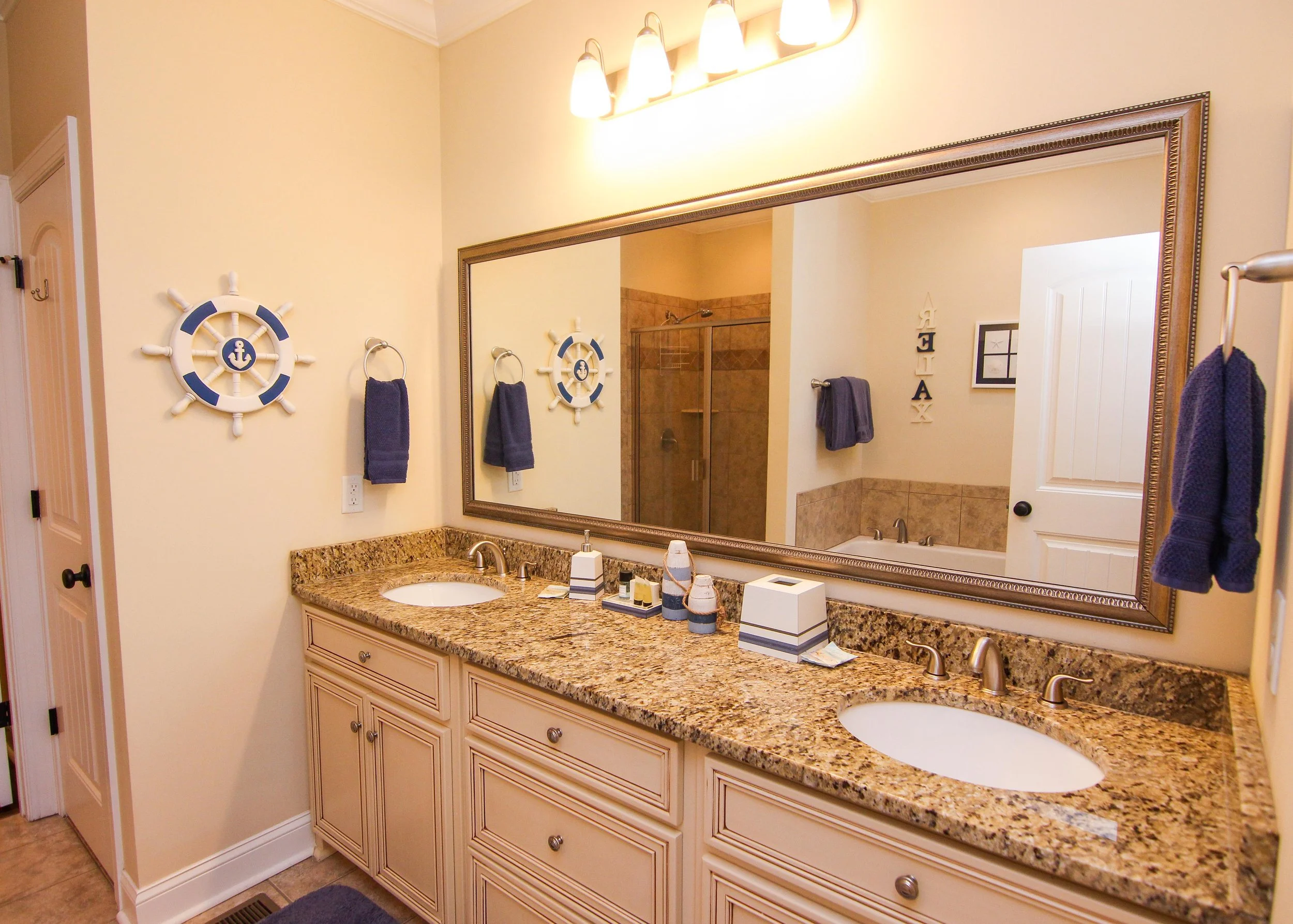 12 Master Bath.jpg