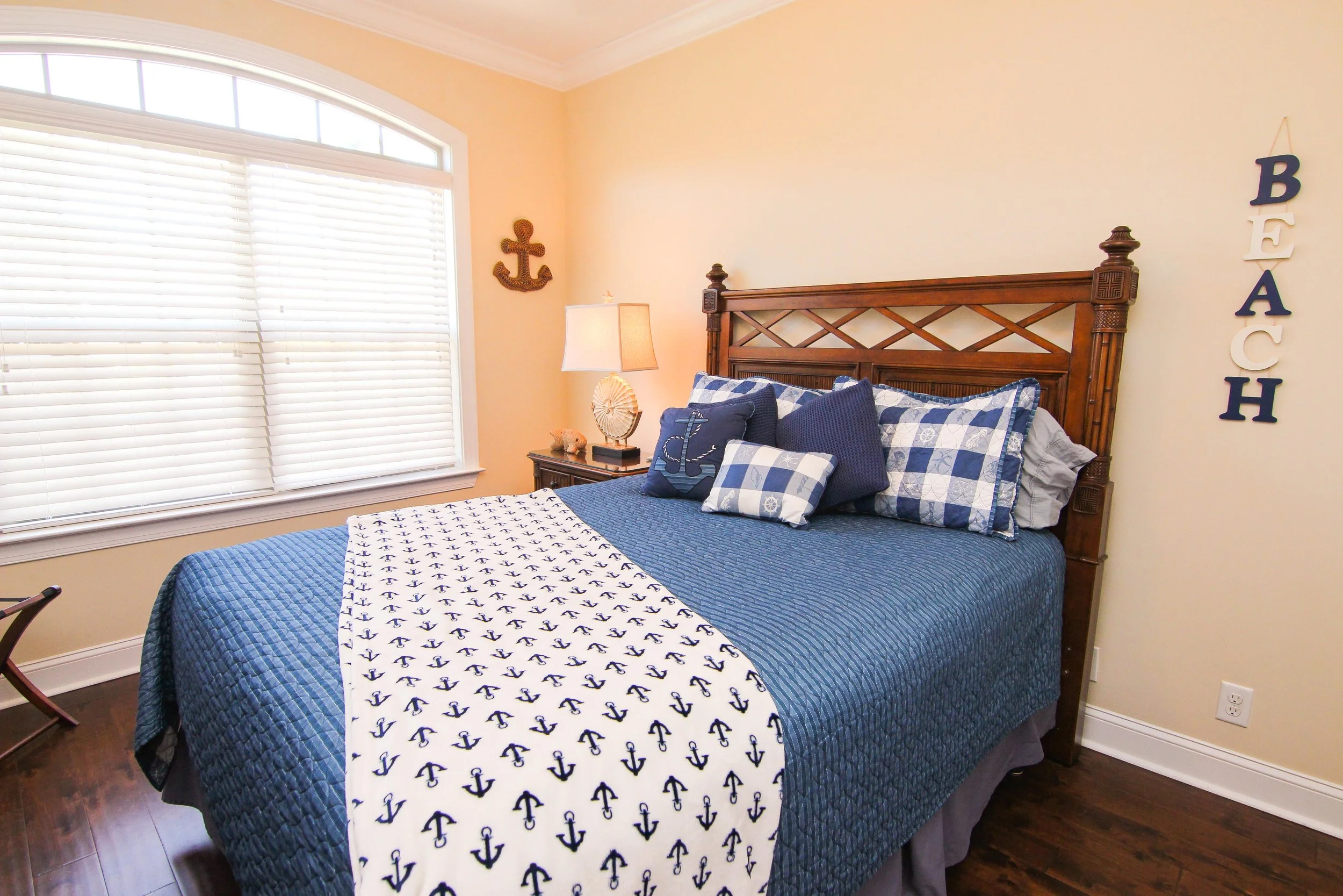 14 Bedroom 1.jpg