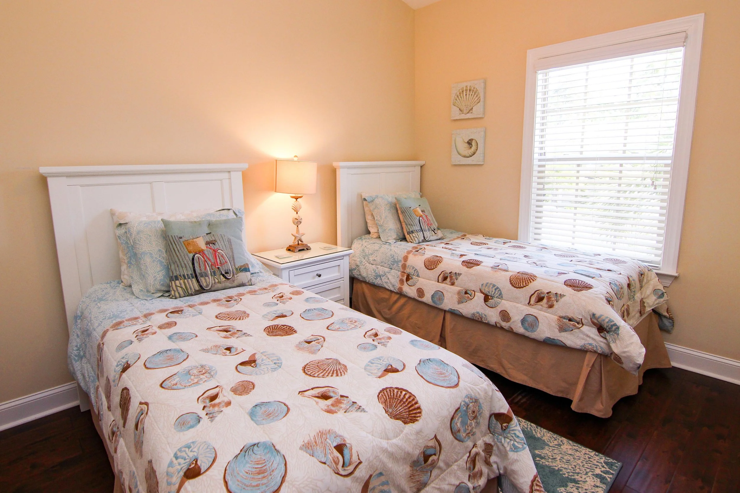 15 Bedroom 2.jpg