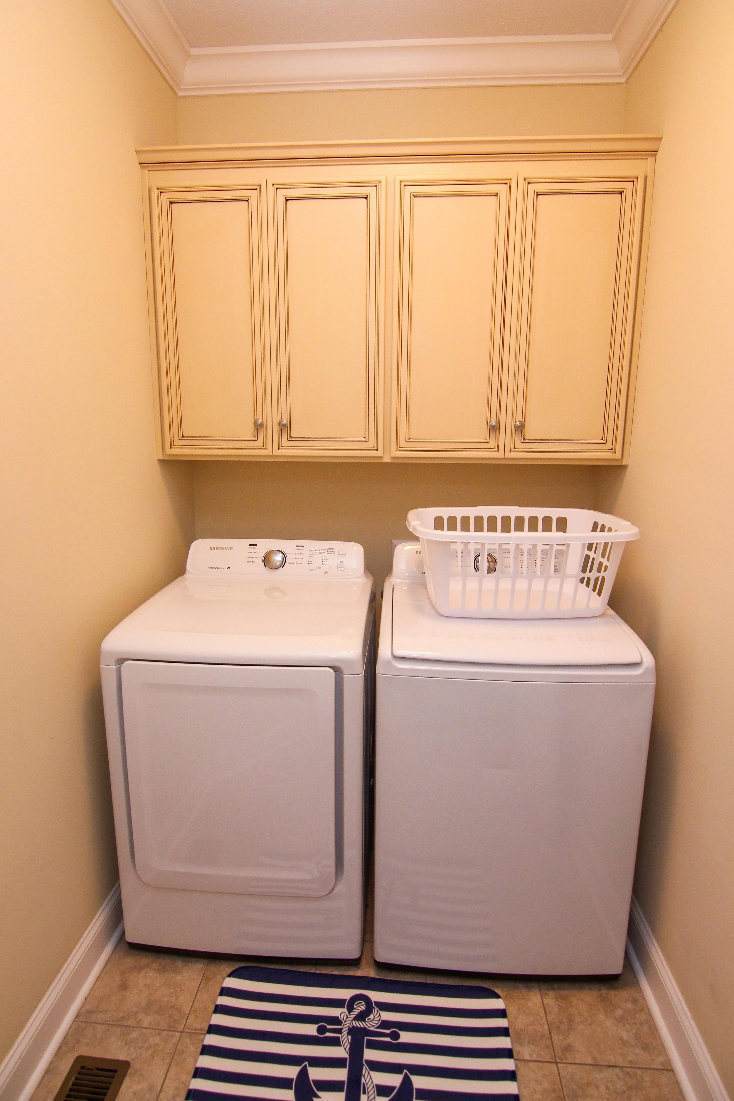 17 Laundry Room.jpg