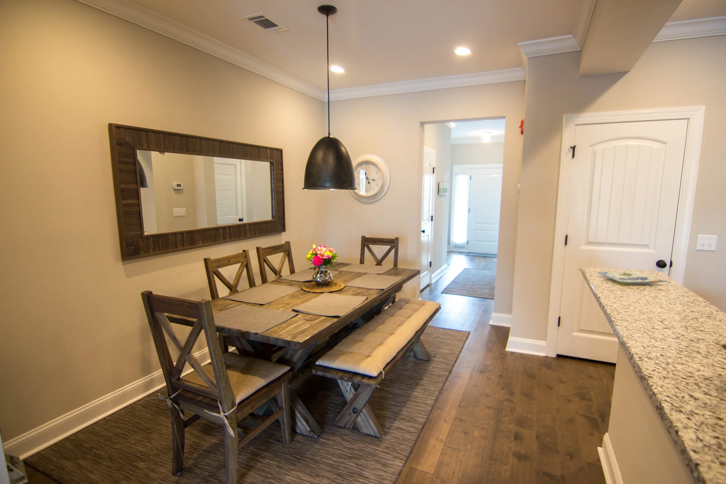 03 Dining.jpg