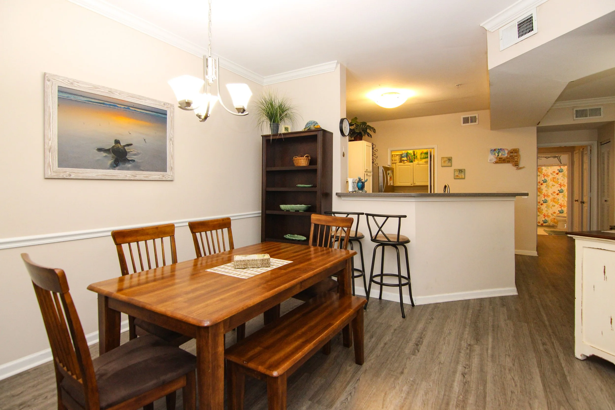 05 Dining.jpg
