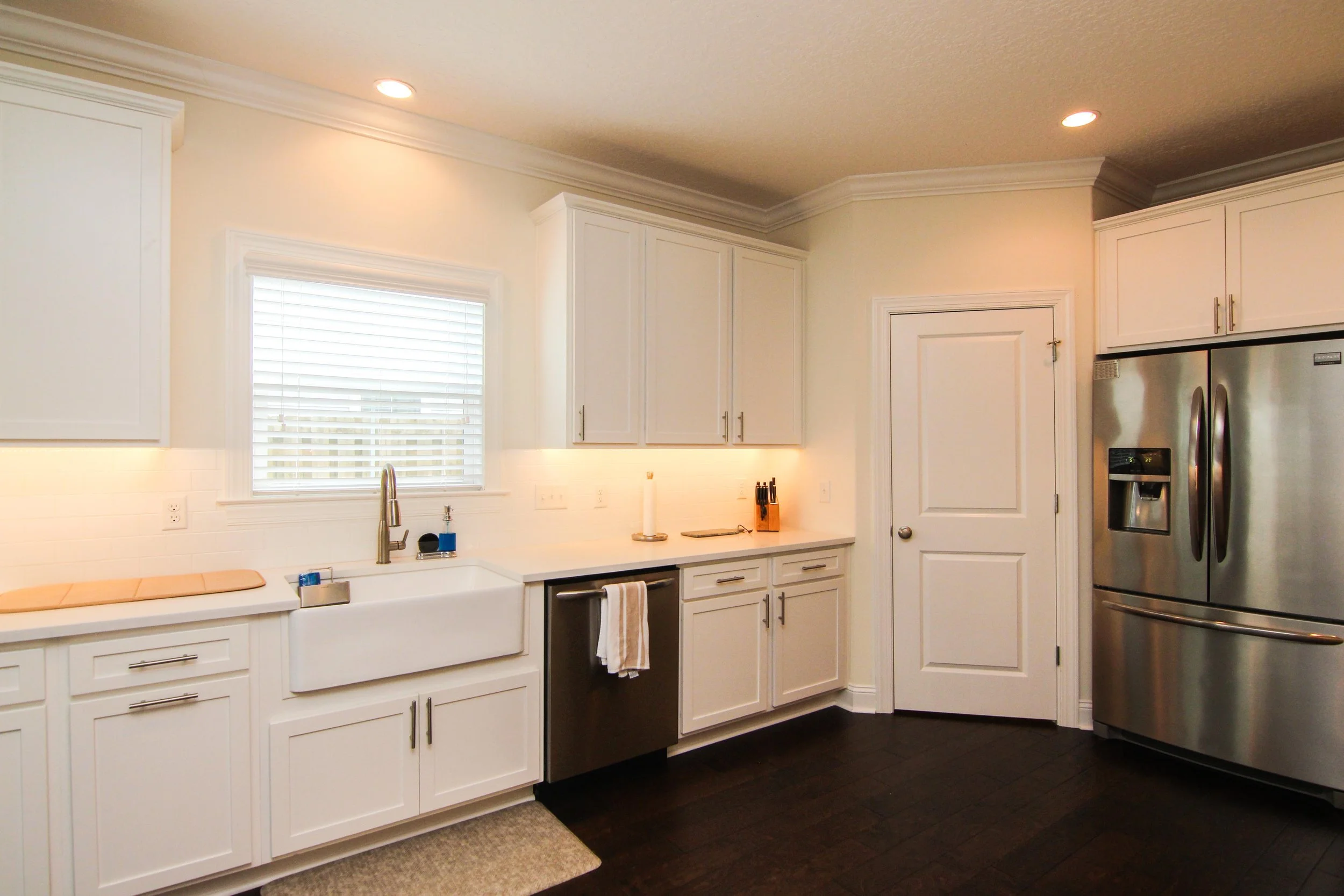 14 Kitchen.jpg