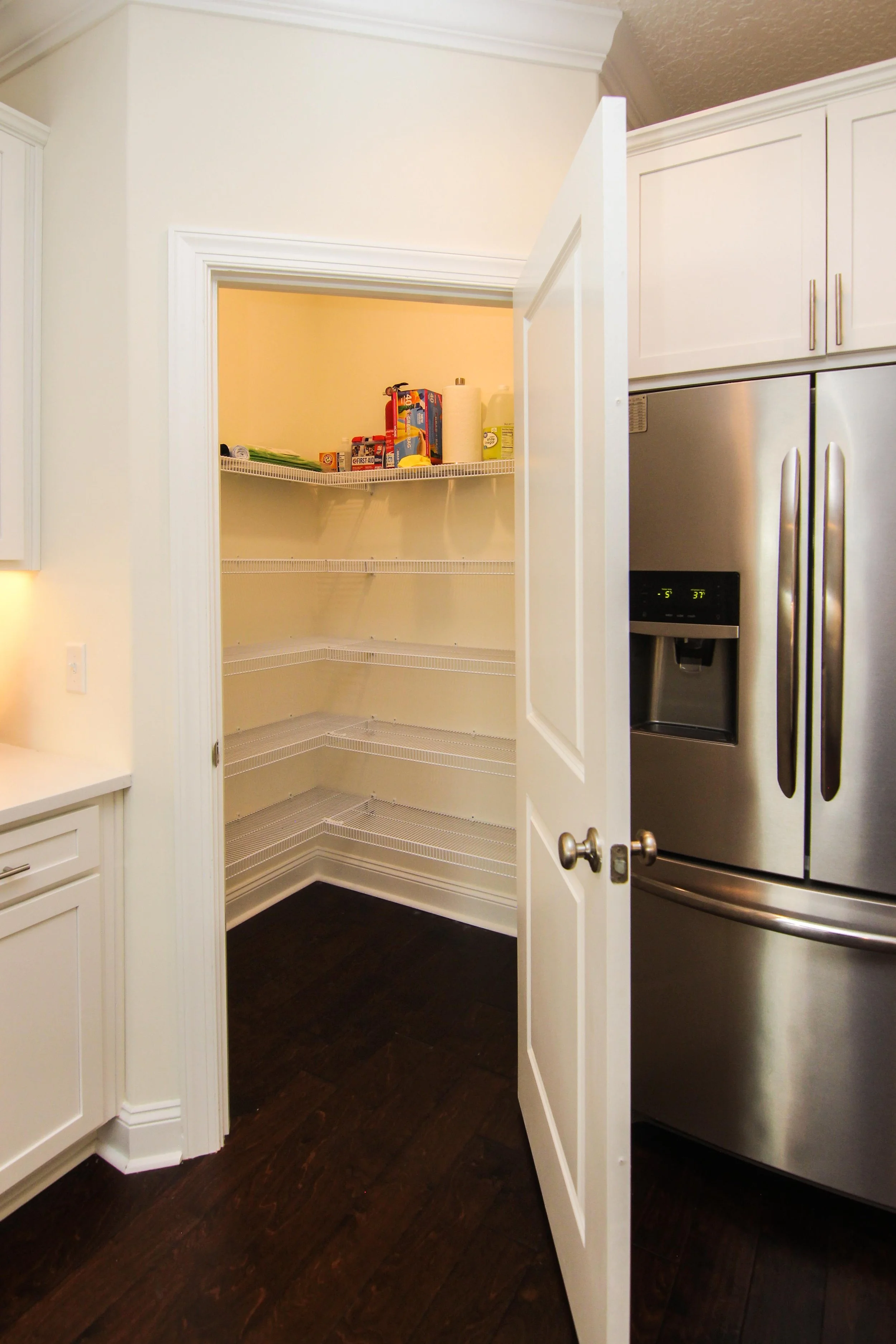 15 Kitchen.jpg