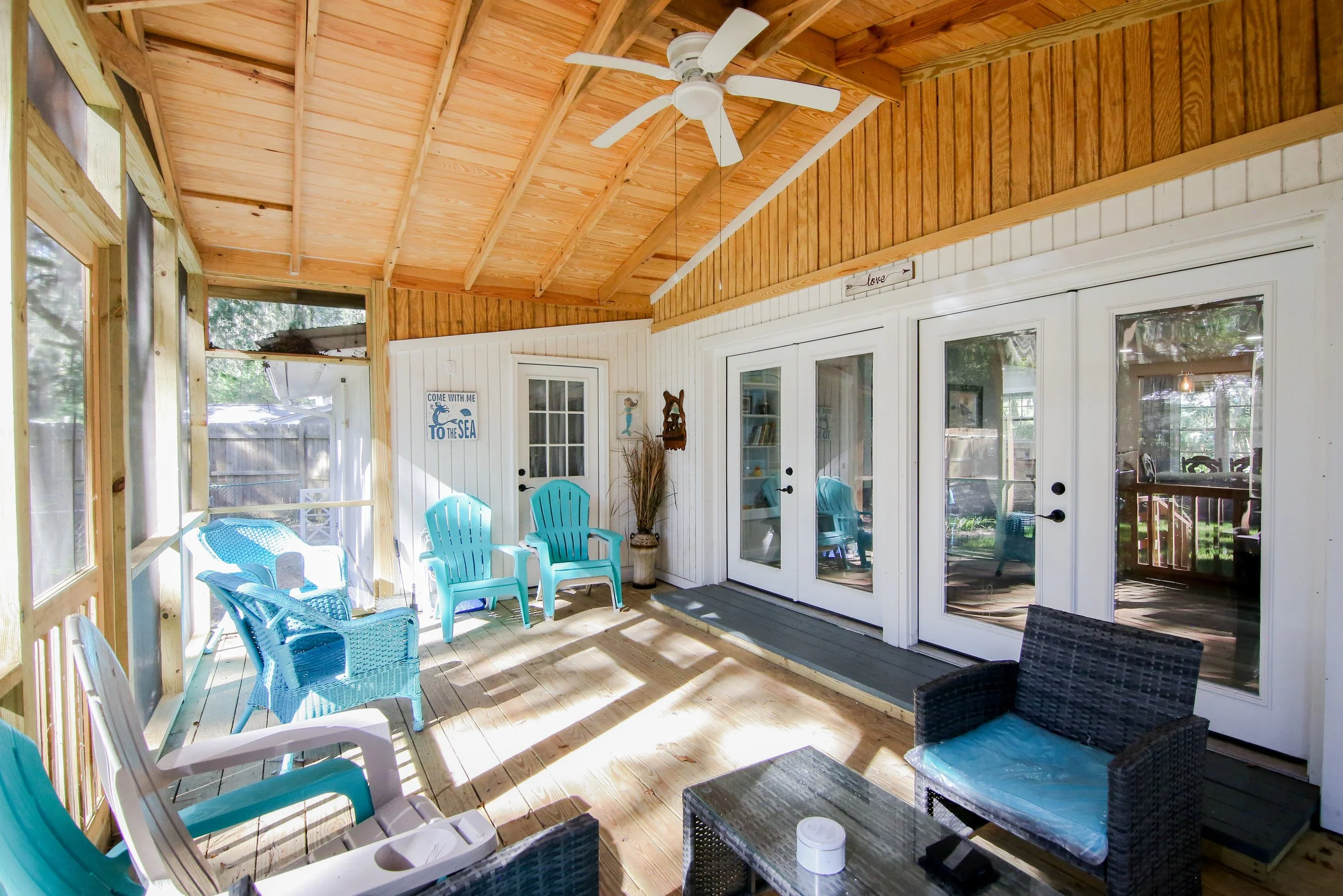 17 Porch.jpg