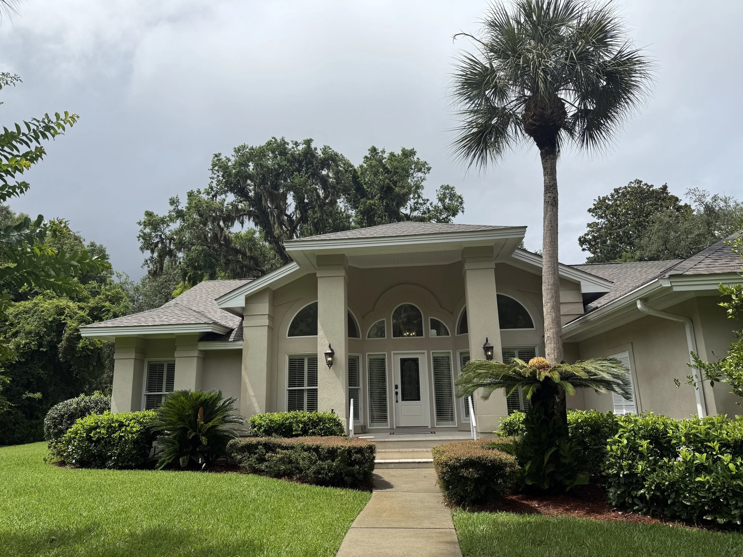 07_Exterior Front Yard.jpg