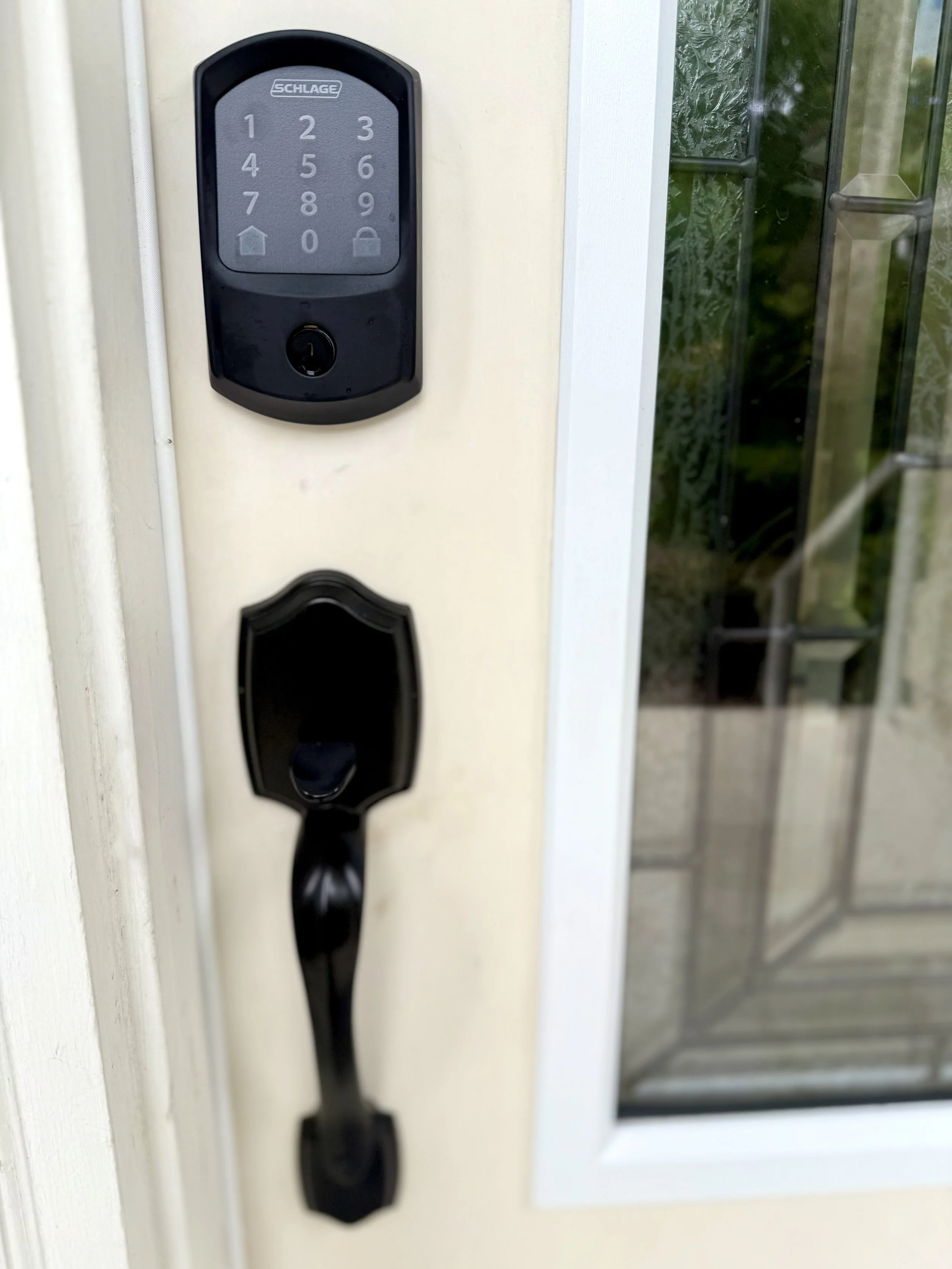 08_Exterior Front Entry_Electronic Lock.jpg