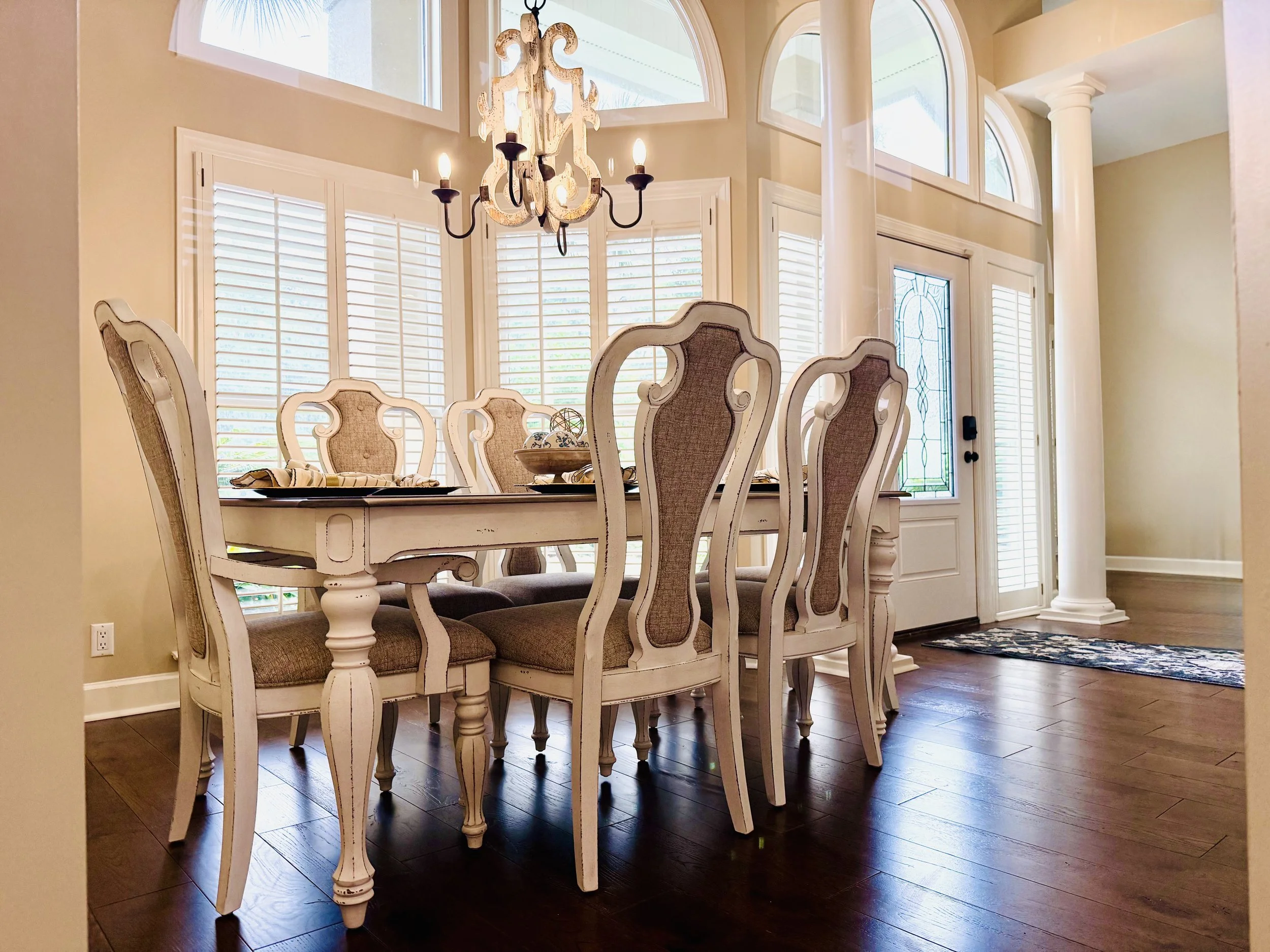 14_Dining Room.jpg