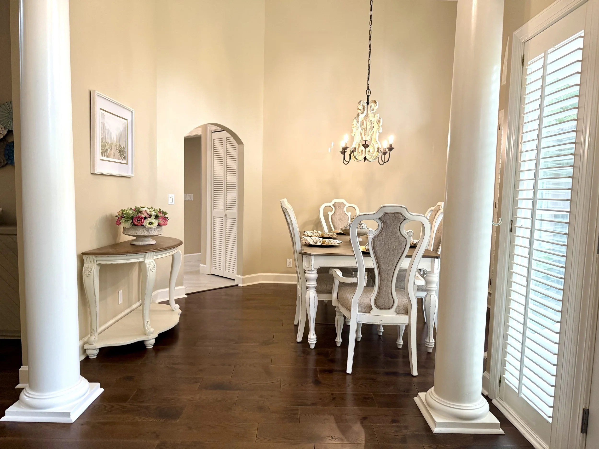 16_Dining Room.jpg