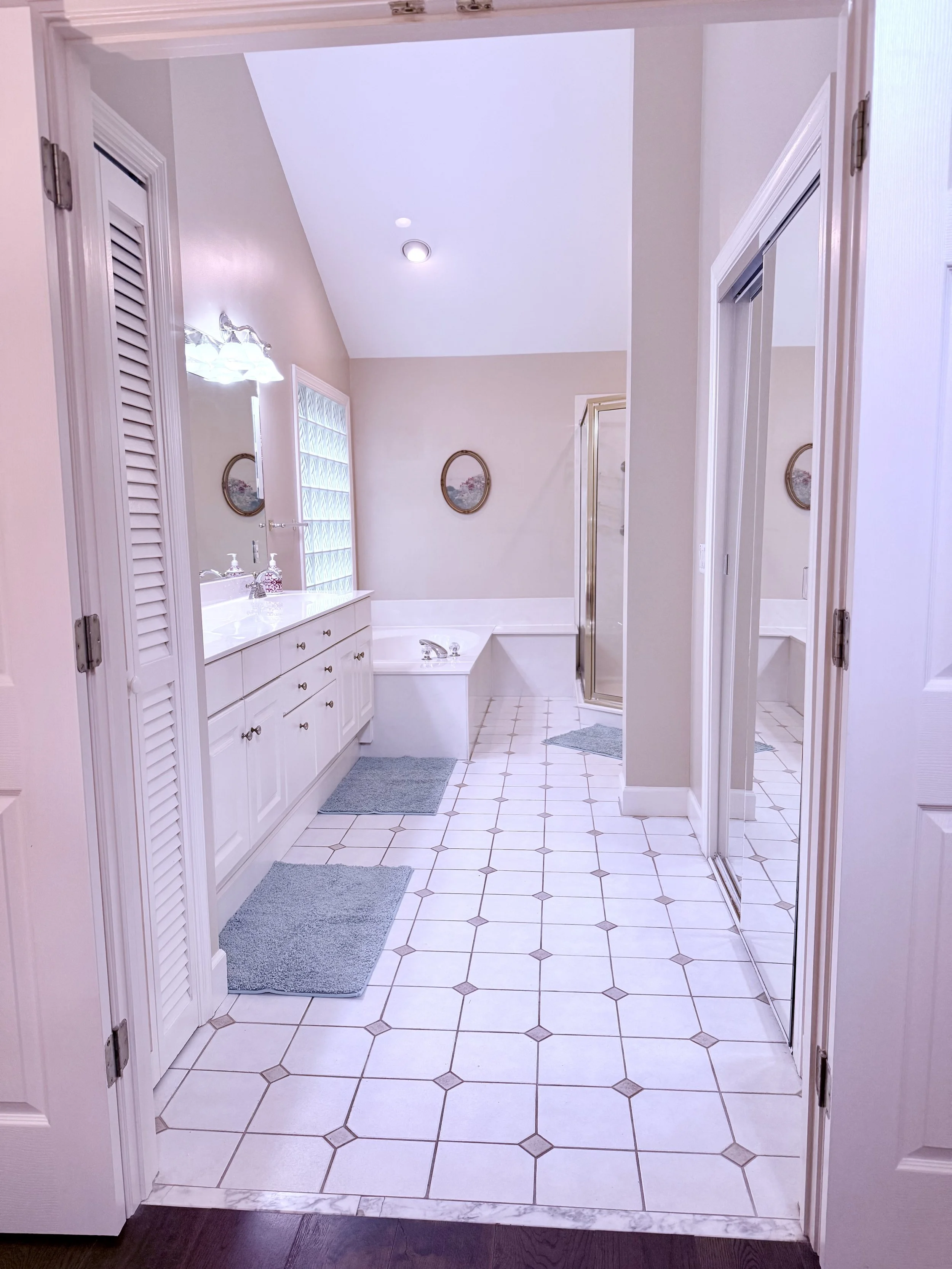 43_Master Bath.jpg