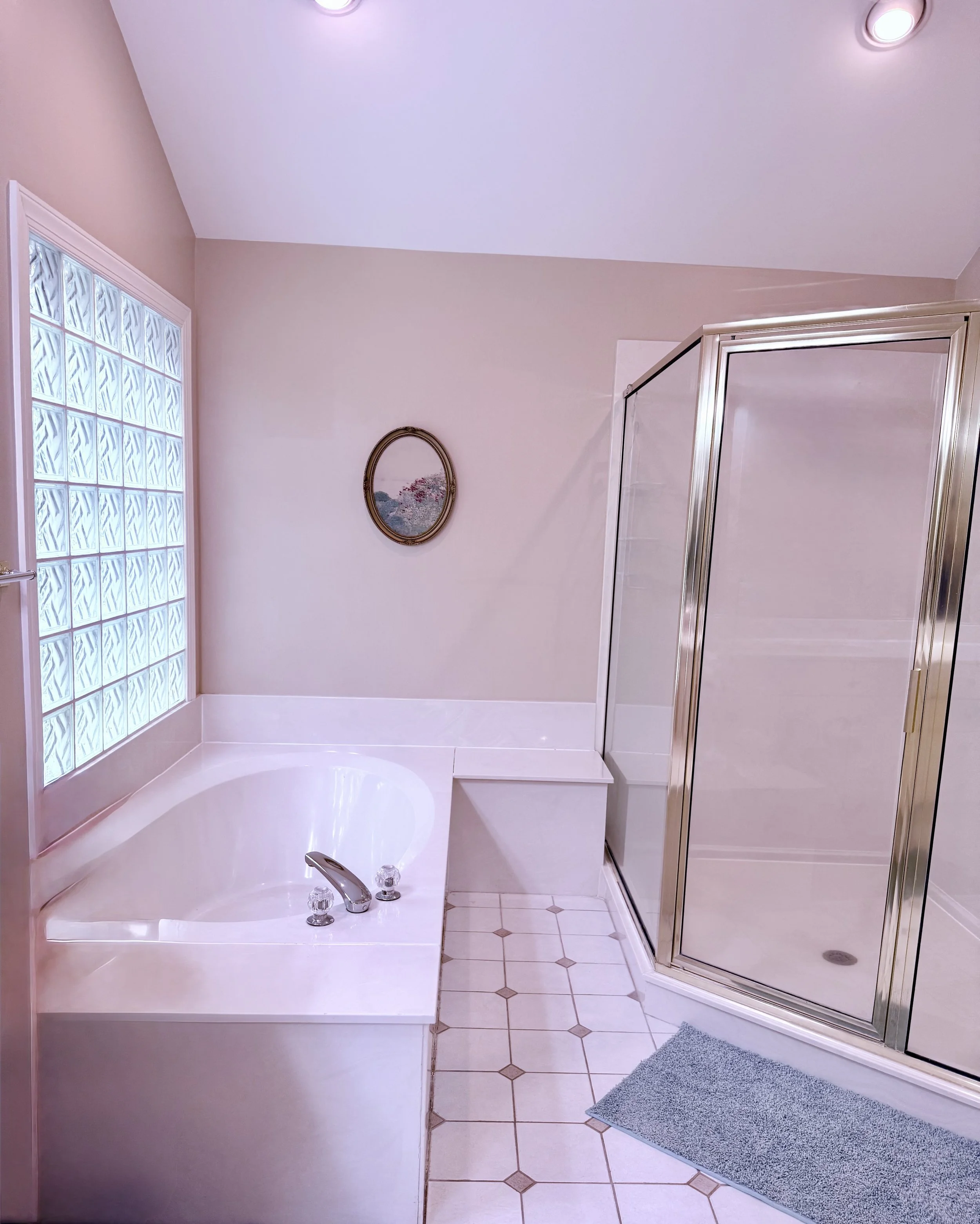 46_Master Bath.jpg