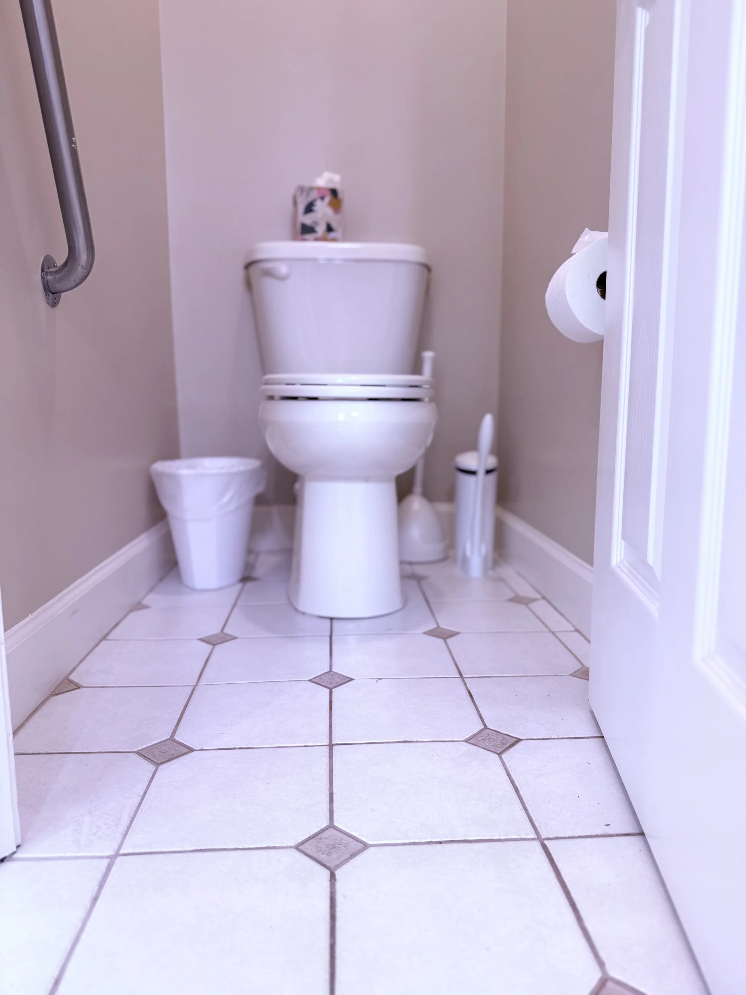49_Master Bath_Water Closet.jpg