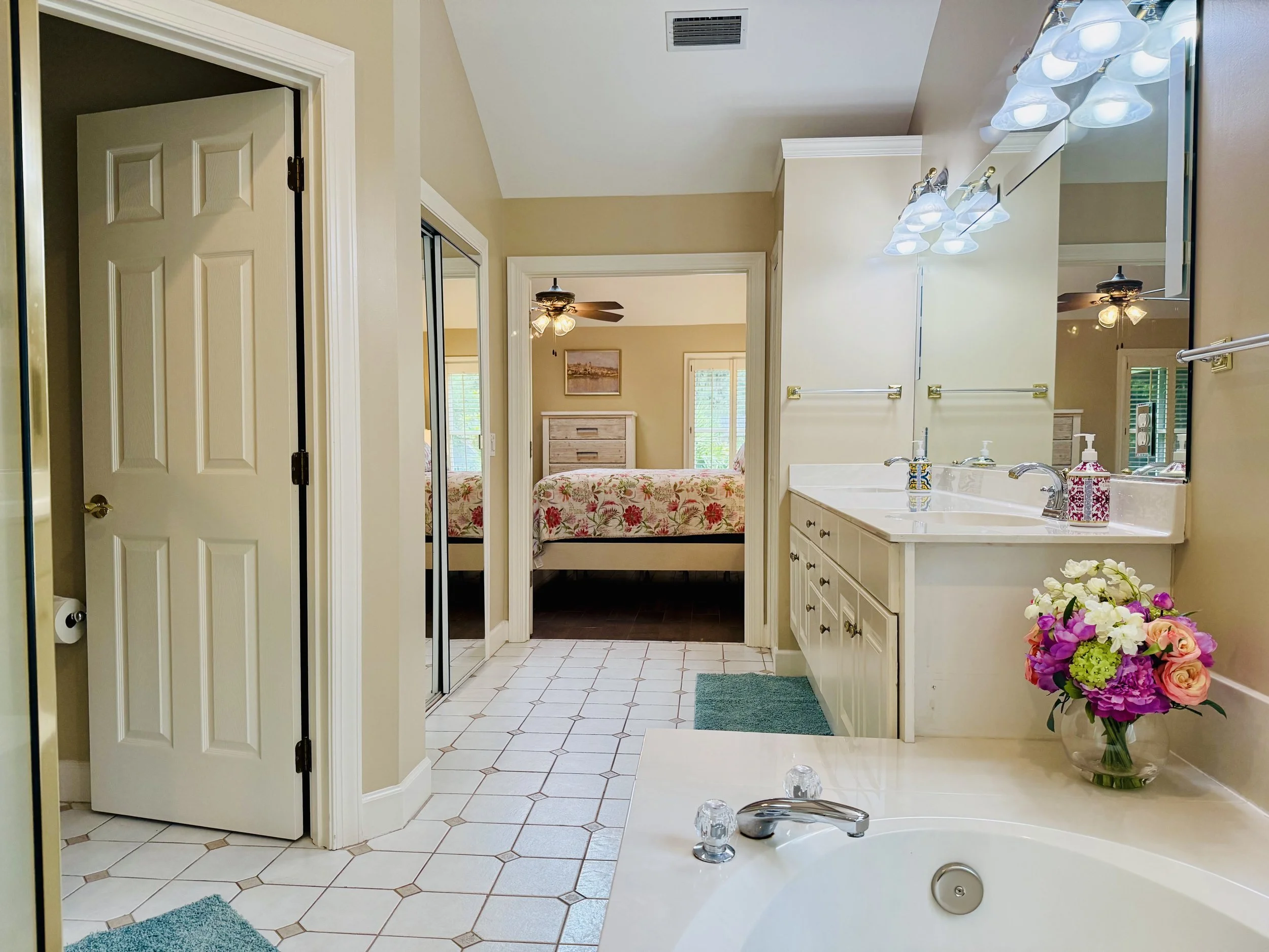 48_Master Bath.jpg