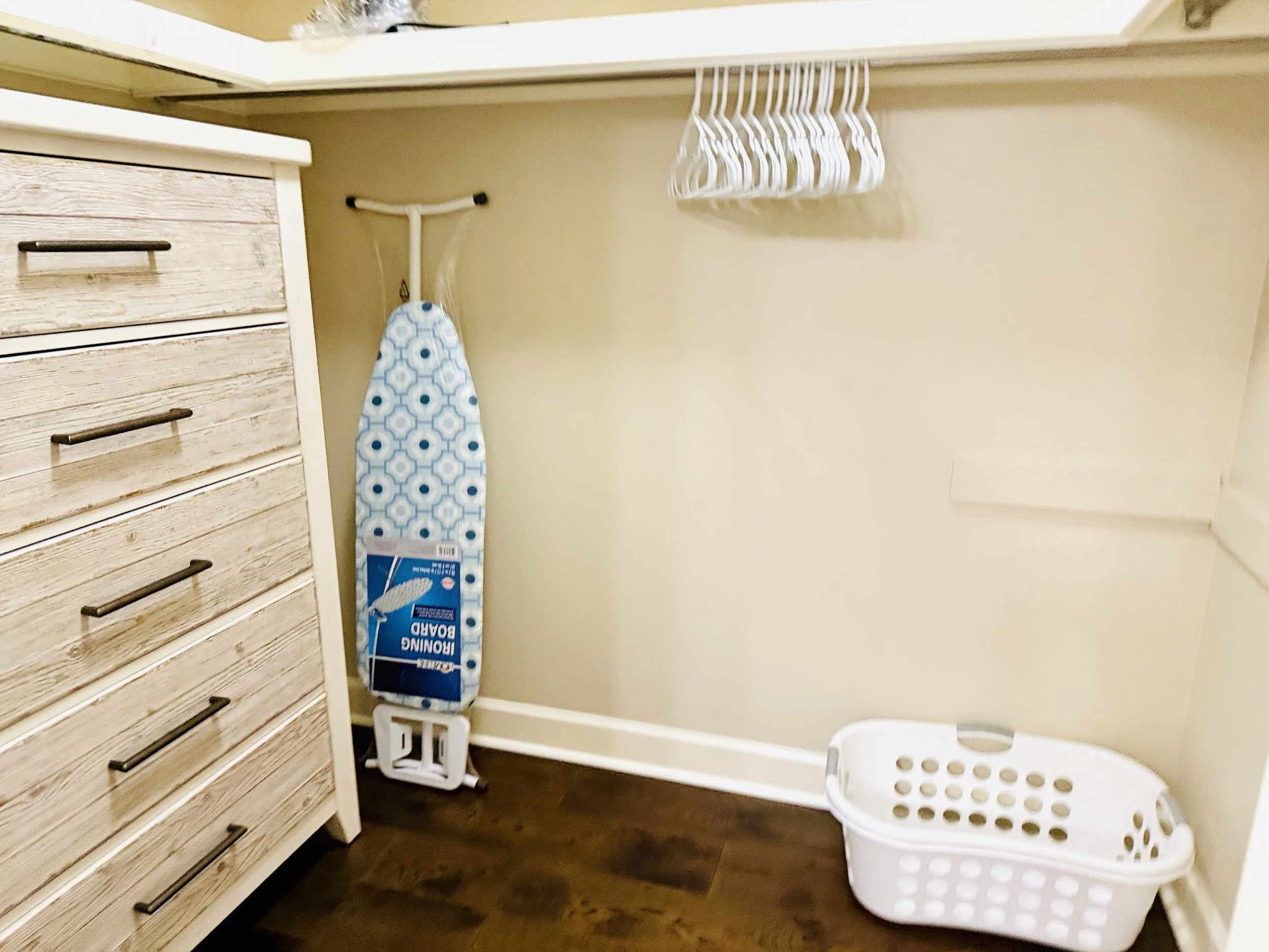 51_Master Bed Room Closet.jpg
