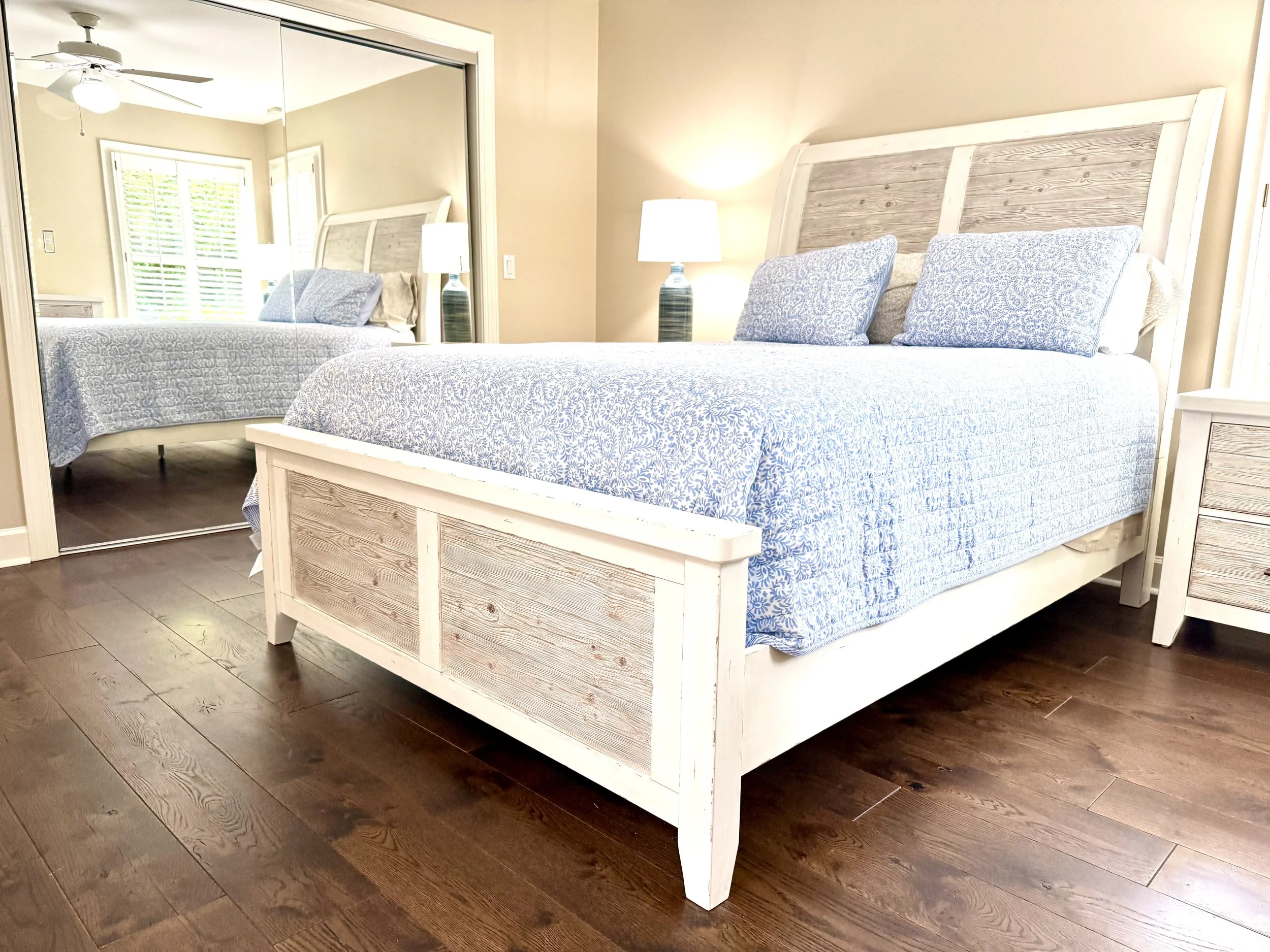 54_2nd Bed Room .jpg