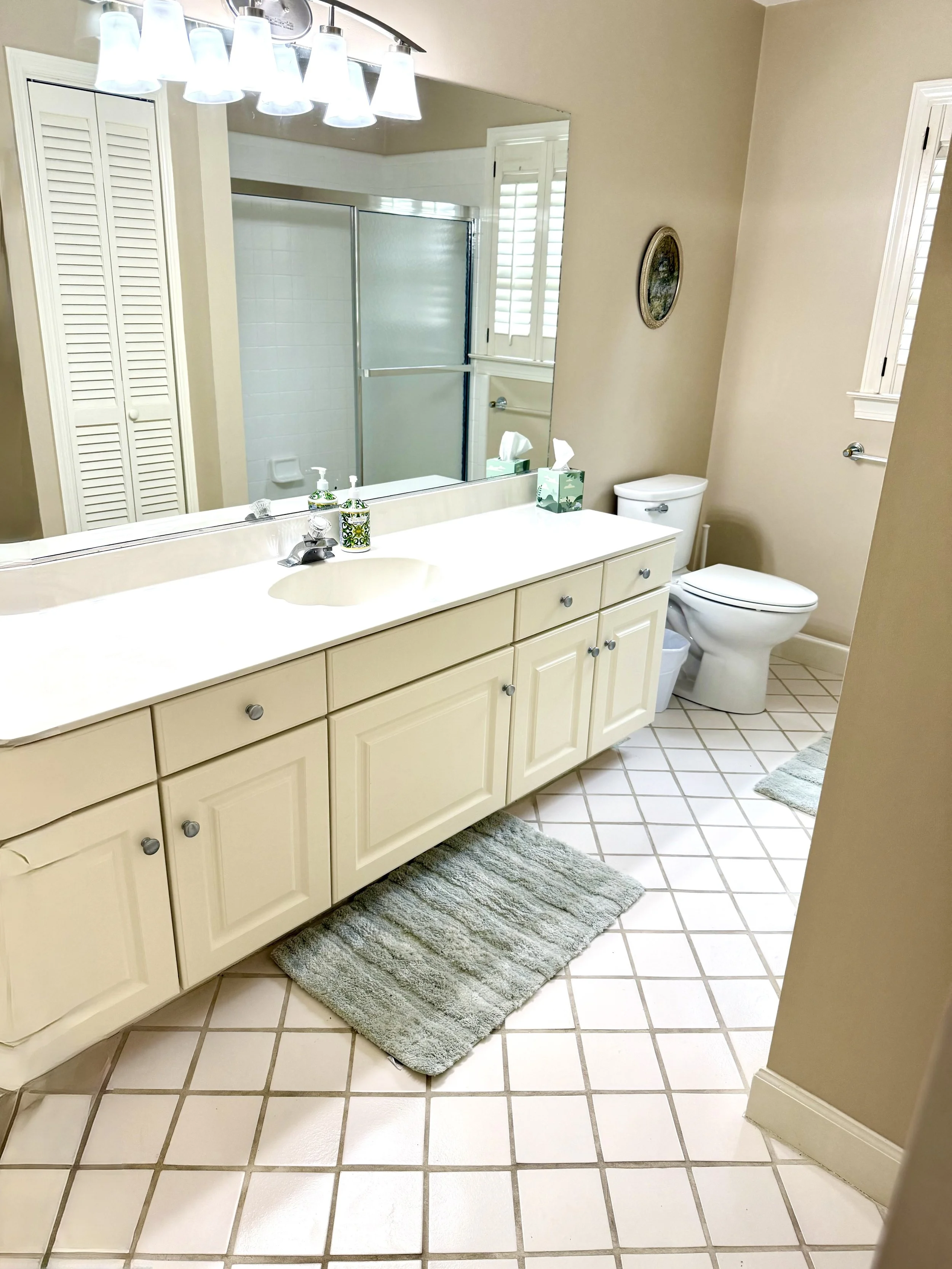 61_3rd Bath Room .jpg