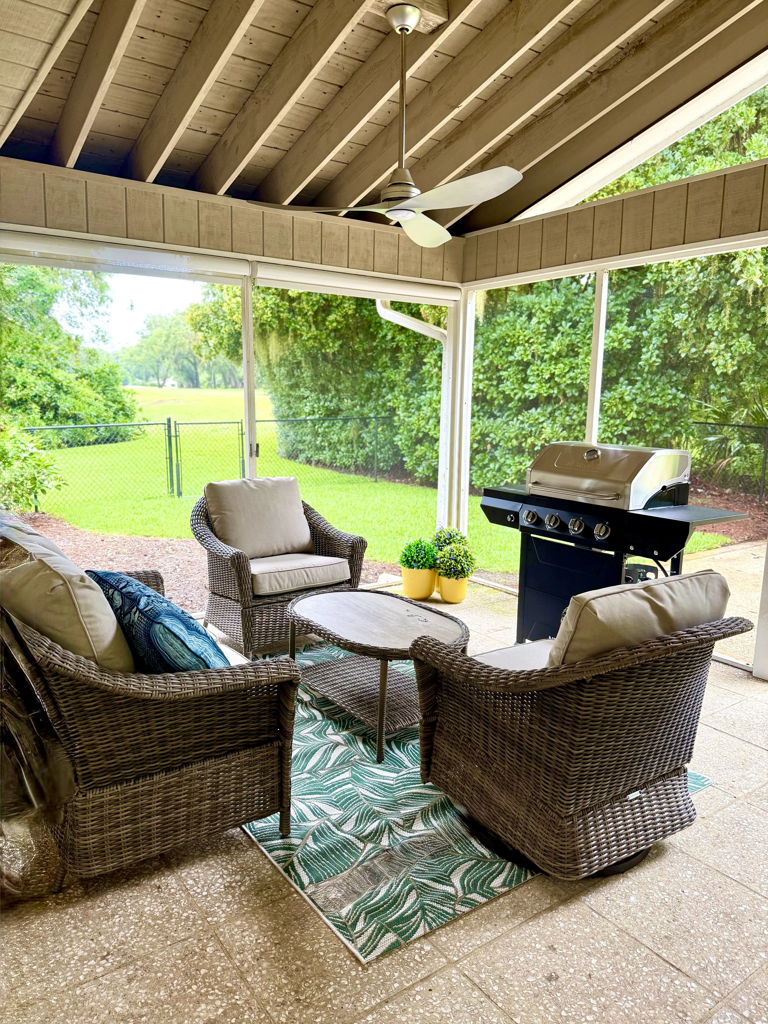 72_Vaulted Screened Porch.jpg